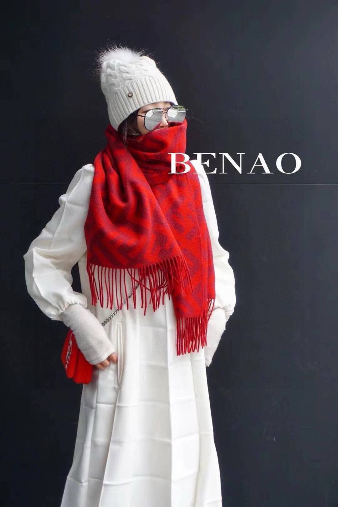 P。F家。【FF老花羊绒披肩长巾】时髦好看得要命！！这种Fei一定要见好就收！吐老血推荐！！品质无敌非常