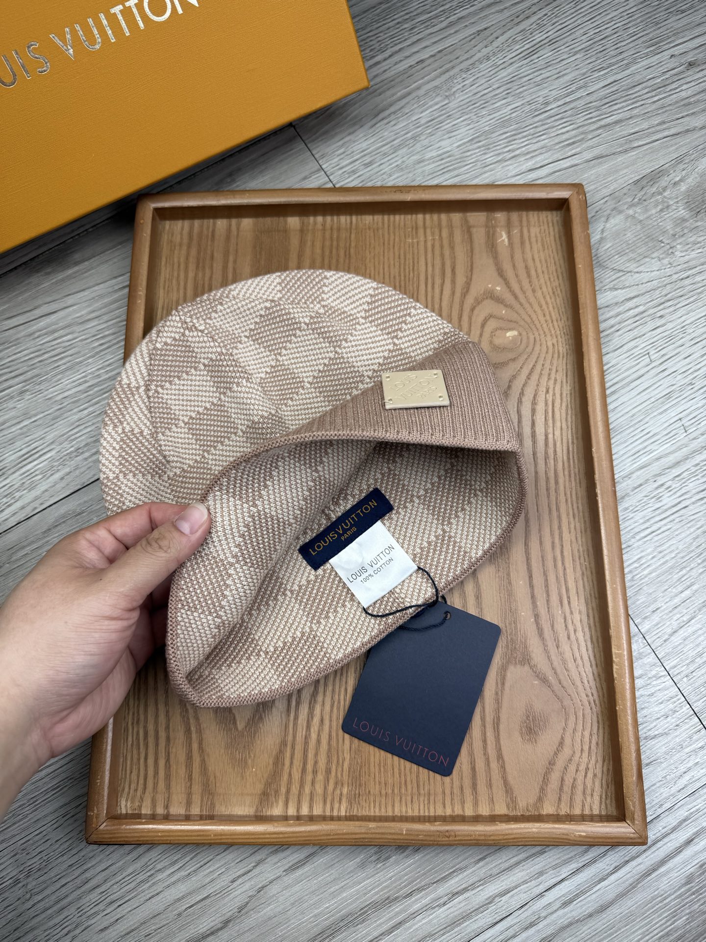 。L家。福利！【细毛线针织单帽】新款上架，特别实惠的一个系列帽子，面料：细毛线。密度紧致！毛线针织面料手