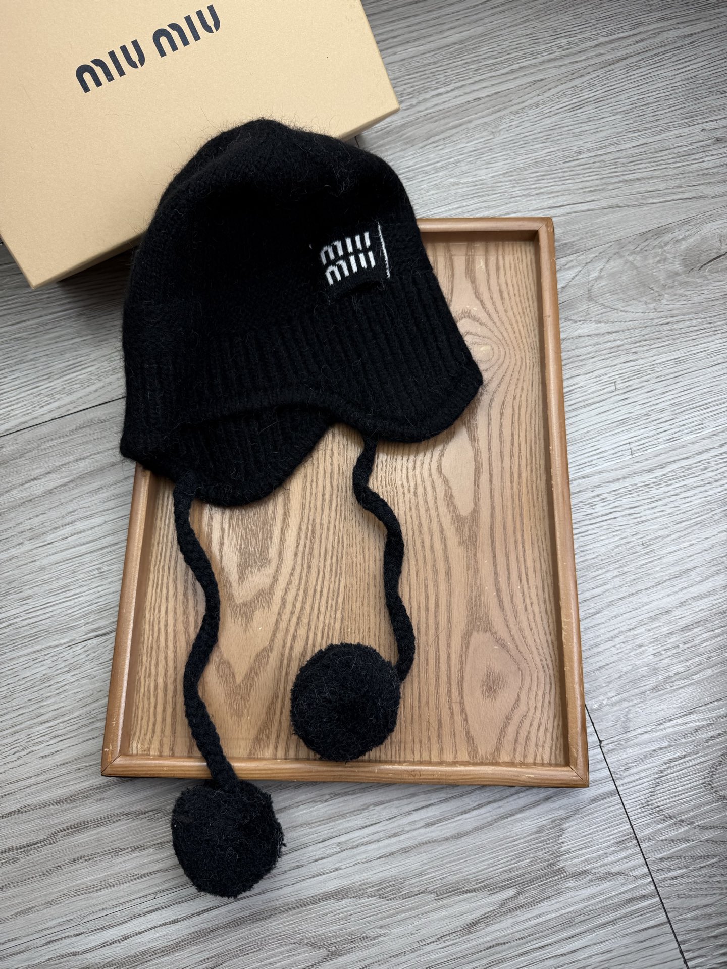。miumiu。【羊毛单帽】客供小羊毛！珍贵典藏的灵魂帽子！客供色纱.每个颜色都非常好看！经典！手感软腻