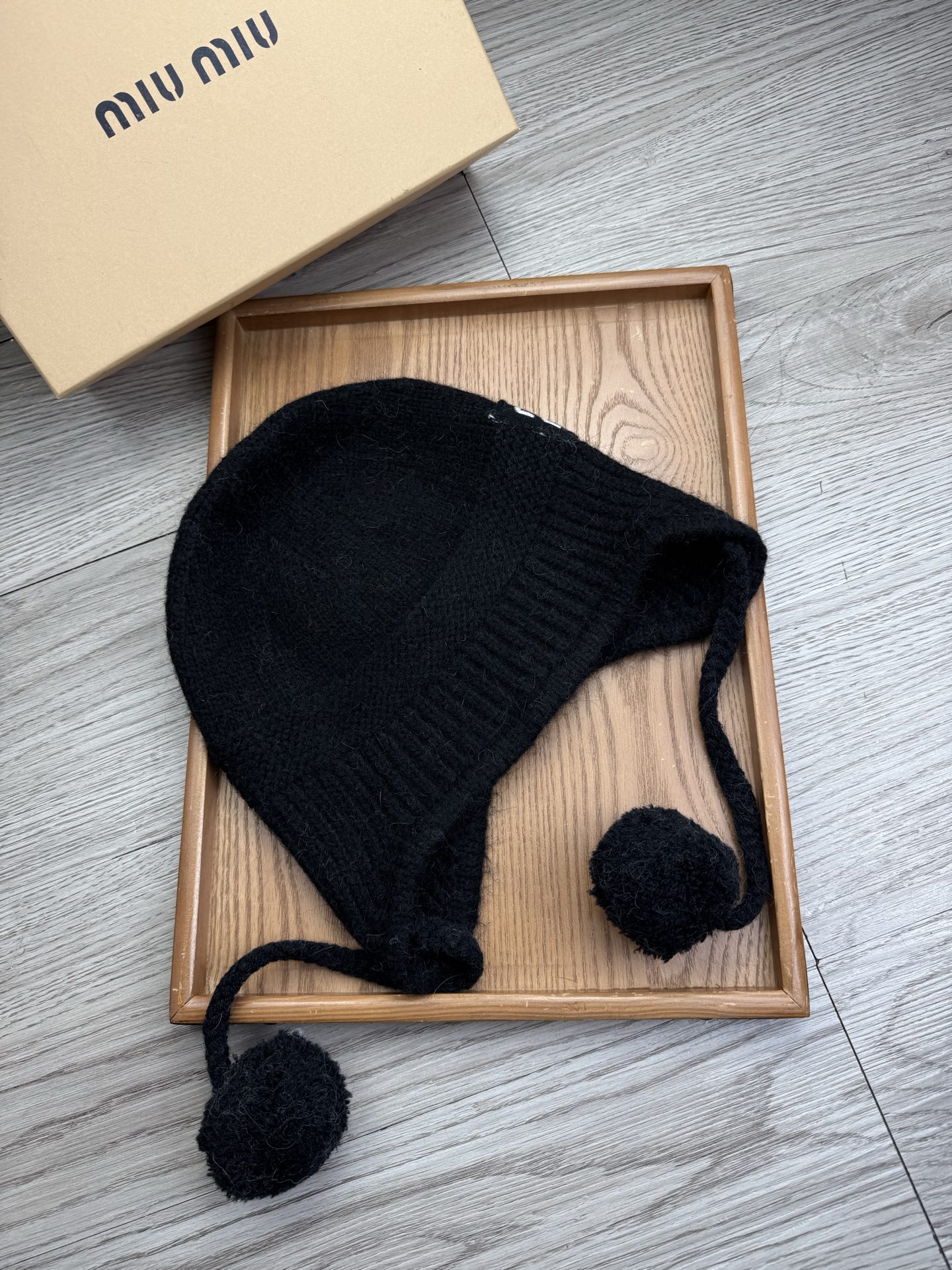 。miumiu。【羊毛单帽】客供小羊毛！珍贵典藏的灵魂帽子！客供色纱.每个颜色都非常好看！经典！手感软腻