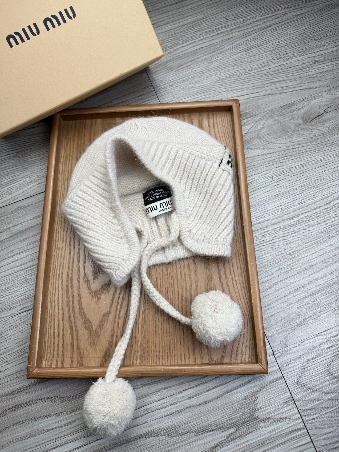 。miumiu。【羊毛单帽】客供小羊毛！珍贵典藏的灵魂帽子！客供色纱.每个颜色都非常好看！经典！手感软腻