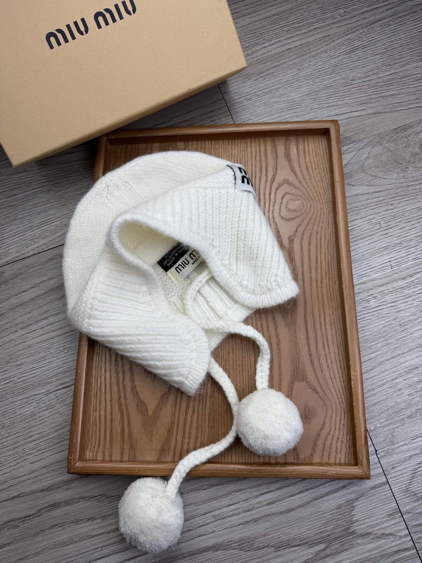 。miumiu。【羊毛单帽】客供小羊毛！珍贵典藏的灵魂帽子！客供色纱.每个颜色都非常好看！经典！手感软腻