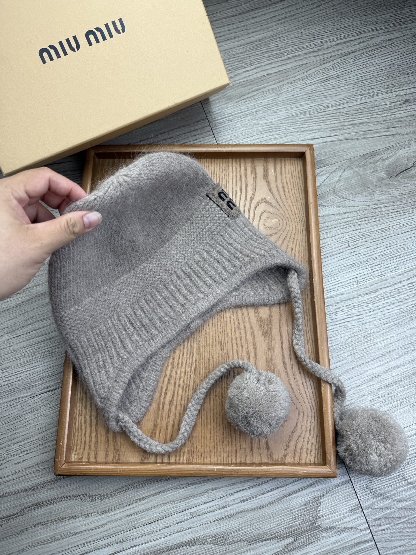 。miumiu。【羊毛单帽】客供小羊毛！珍贵典藏的灵魂帽子！客供色纱.每个颜色都非常好看！经典！手感软腻