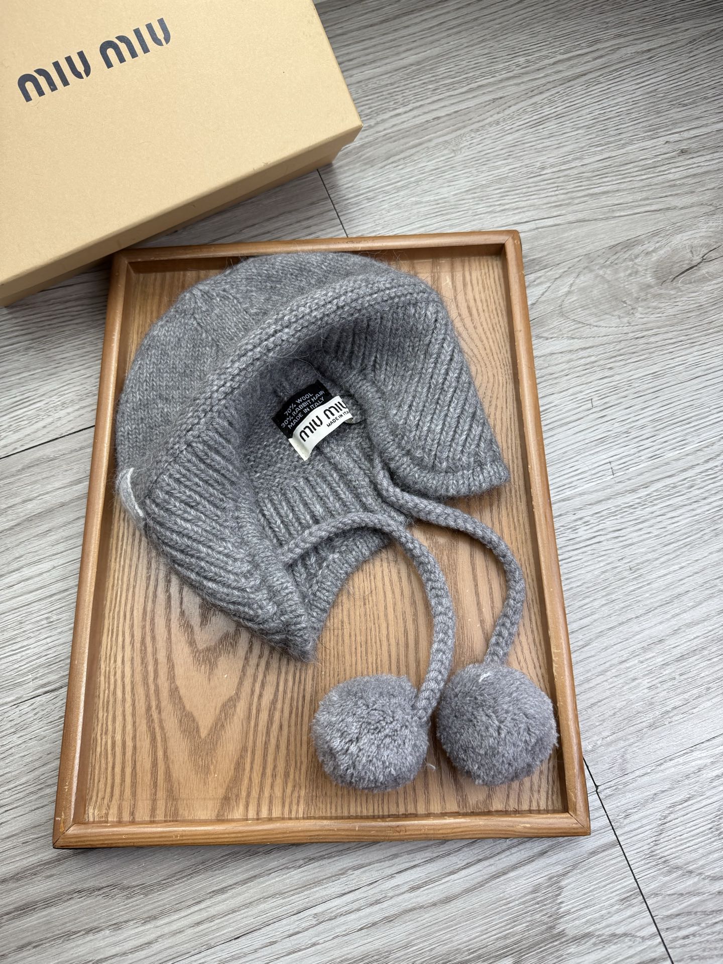 。miumiu。【羊毛单帽】客供小羊毛！珍贵典藏的灵魂帽子！客供色纱.每个颜色都非常好看！经典！手感软腻