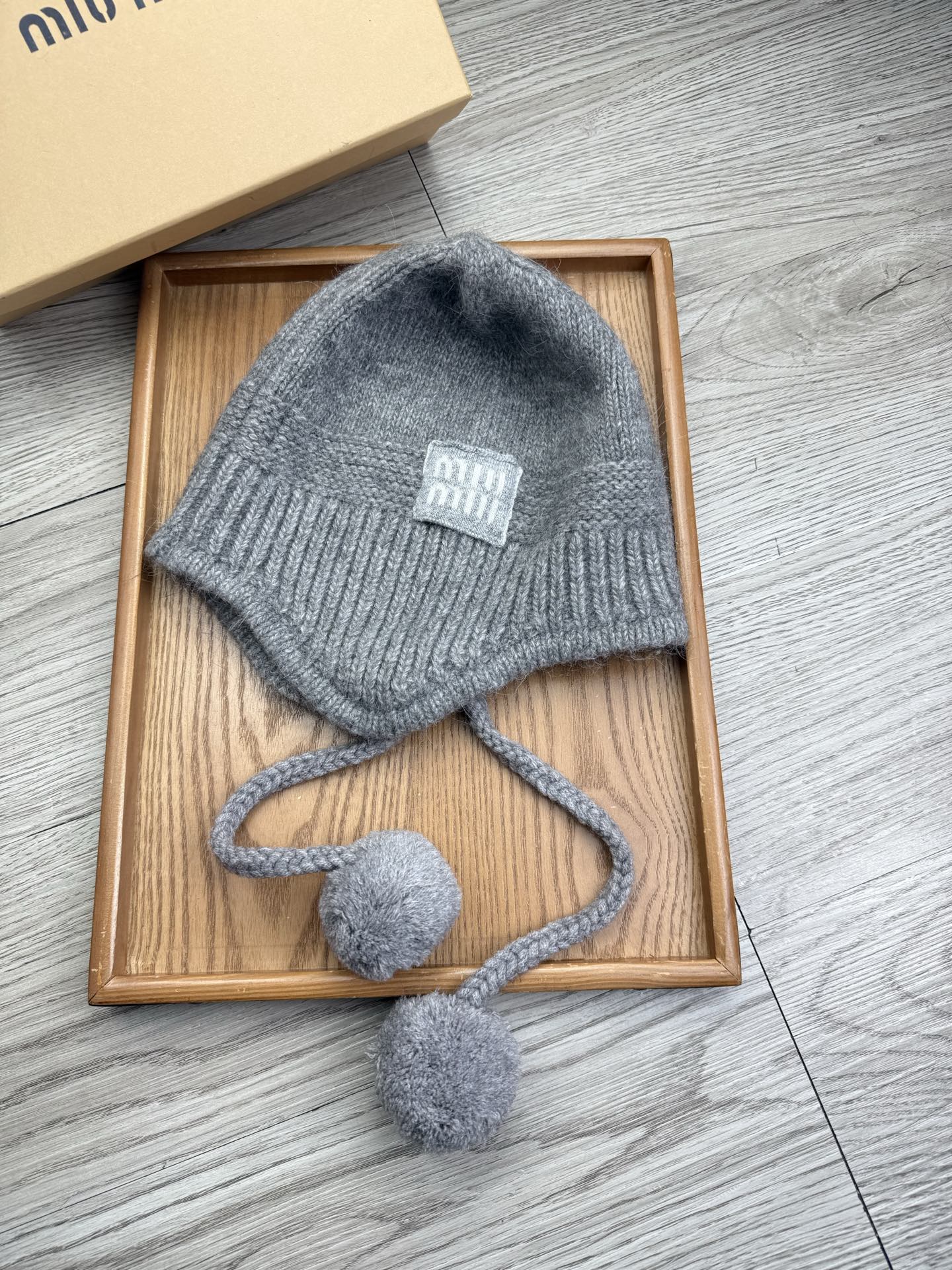 。miumiu。【羊毛单帽】客供小羊毛！珍贵典藏的灵魂帽子！客供色纱.每个颜色都非常好看！经典！手感软腻