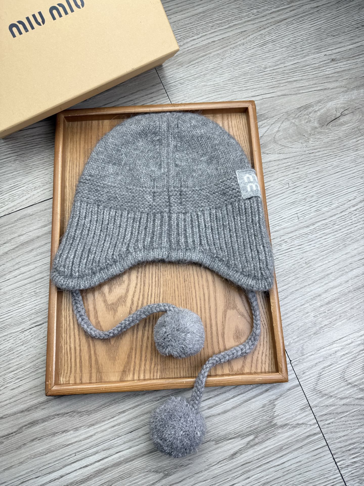 。miumiu。【羊毛单帽】客供小羊毛！珍贵典藏的灵魂帽子！客供色纱.每个颜色都非常好看！经典！手感软腻