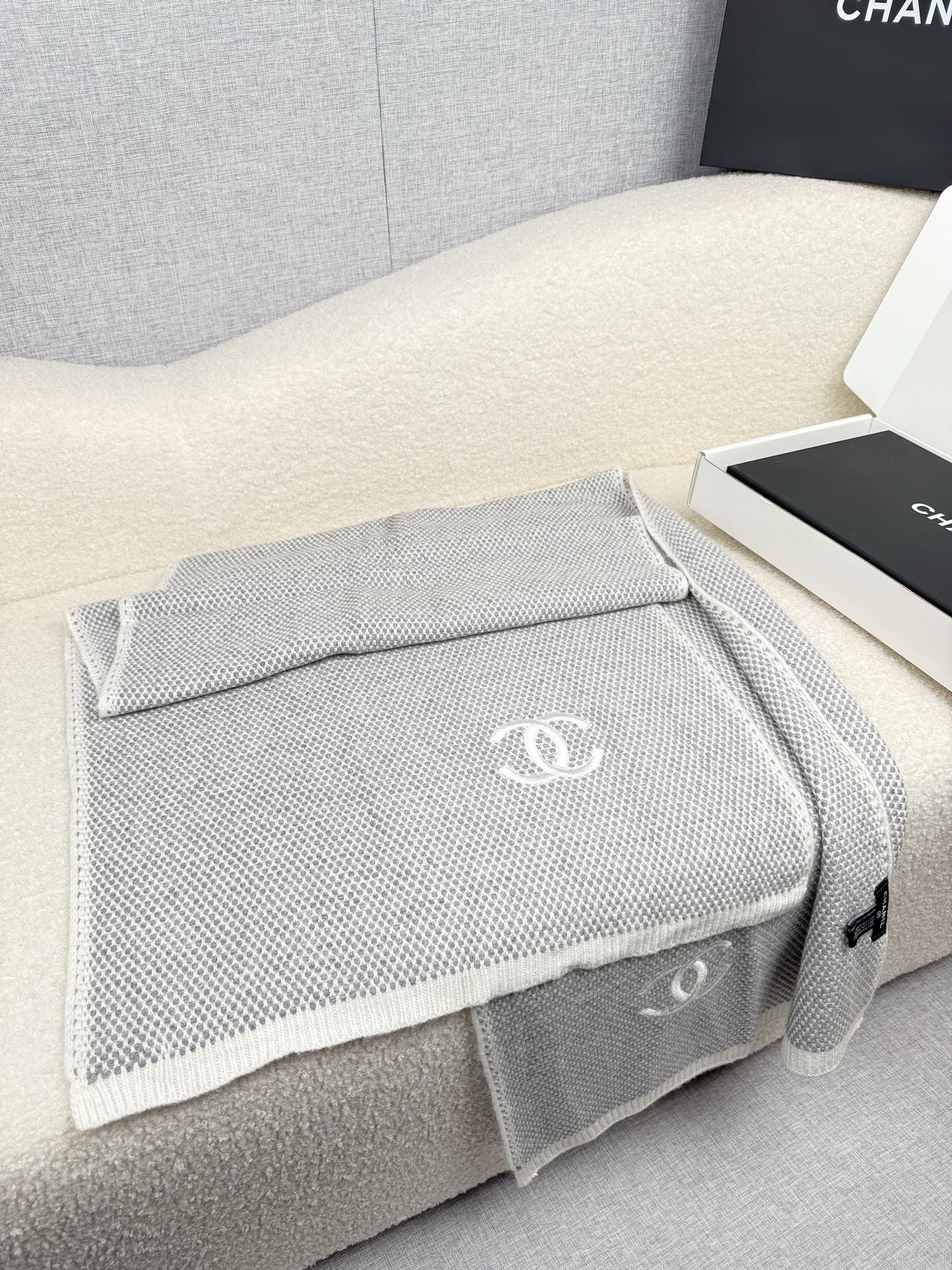 。C家。网红刘钰懿同款！真的超级气质百搭的设计~经典菱格纹元素再现，香家专属的风格！双coco lady