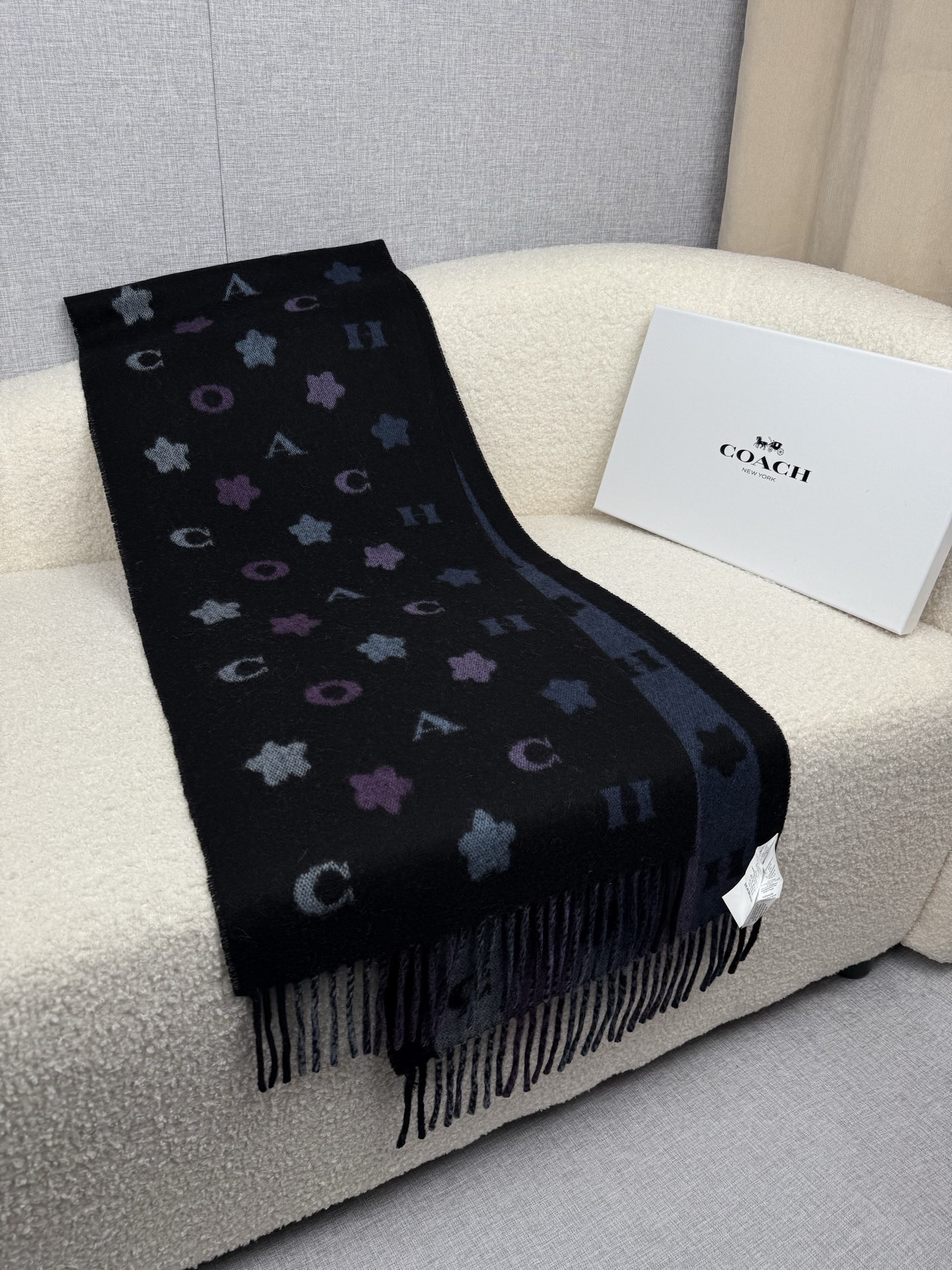 Coach COACH 【小花-彩虹条】蔻驰围巾也太 了吧 不仅有颜值还有品质 97%羊毛+3%羊绒