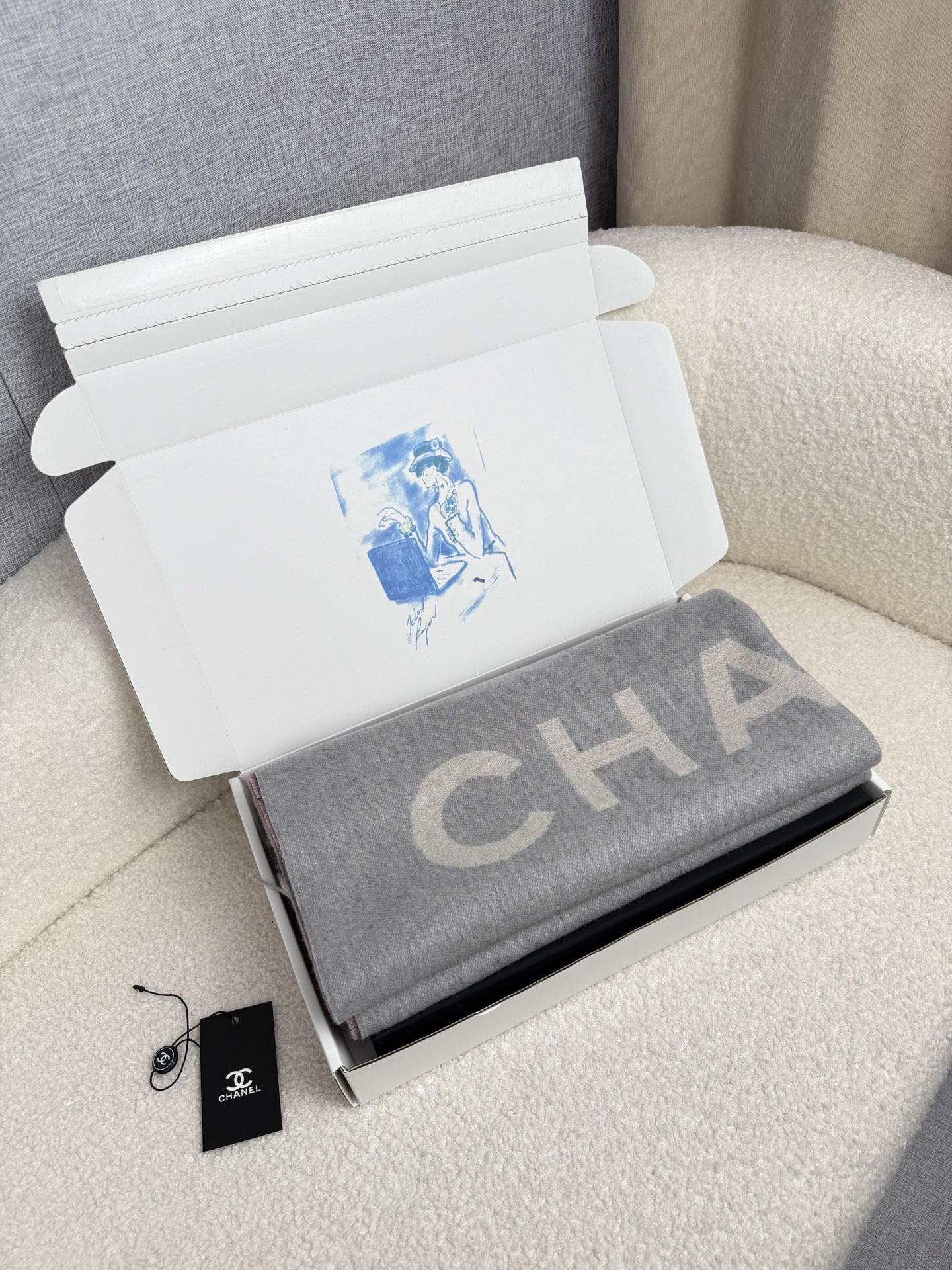 ￥。CHANEL。️超级大福利！【年轻时髦范儿！香粉看过来~】同步专柜！Chan*l 最新秋冬羊绒款，真