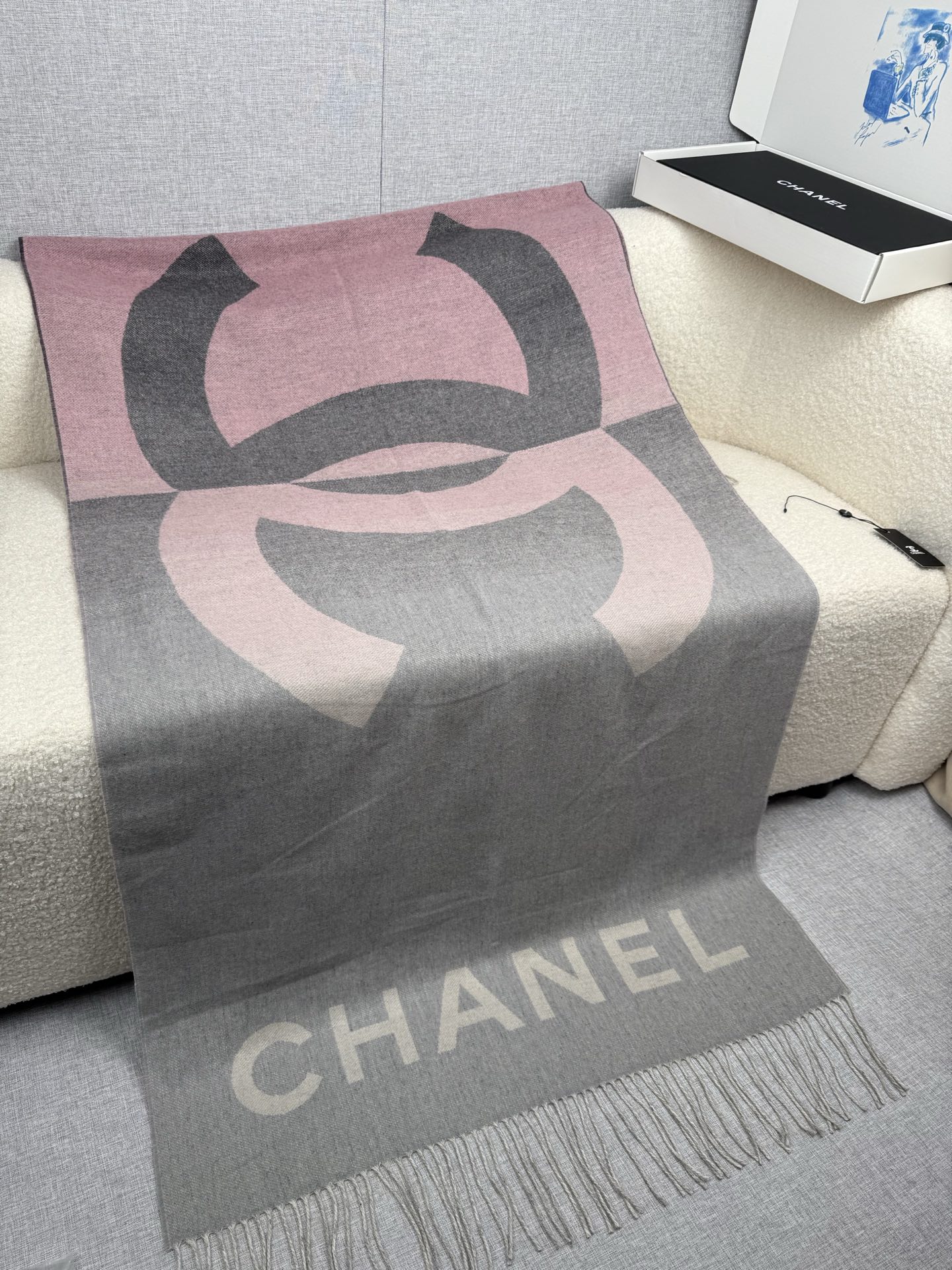 ￥。CHANEL。️超级大福利！【年轻时髦范儿！香粉看过来~】同步专柜！Chan*l 最新秋冬羊绒款，真