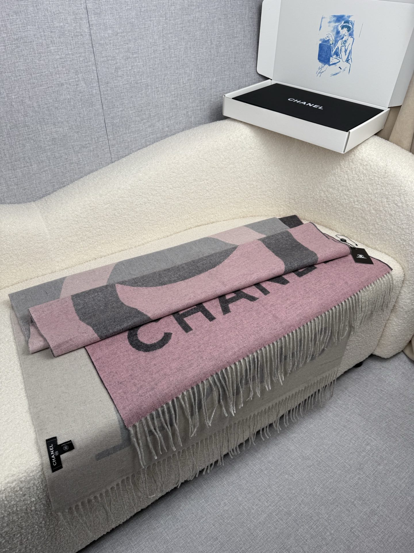 ￥。CHANEL。️超级大福利！【年轻时髦范儿！香粉看过来~】同步专柜！Chan*l 最新秋冬羊绒款，真