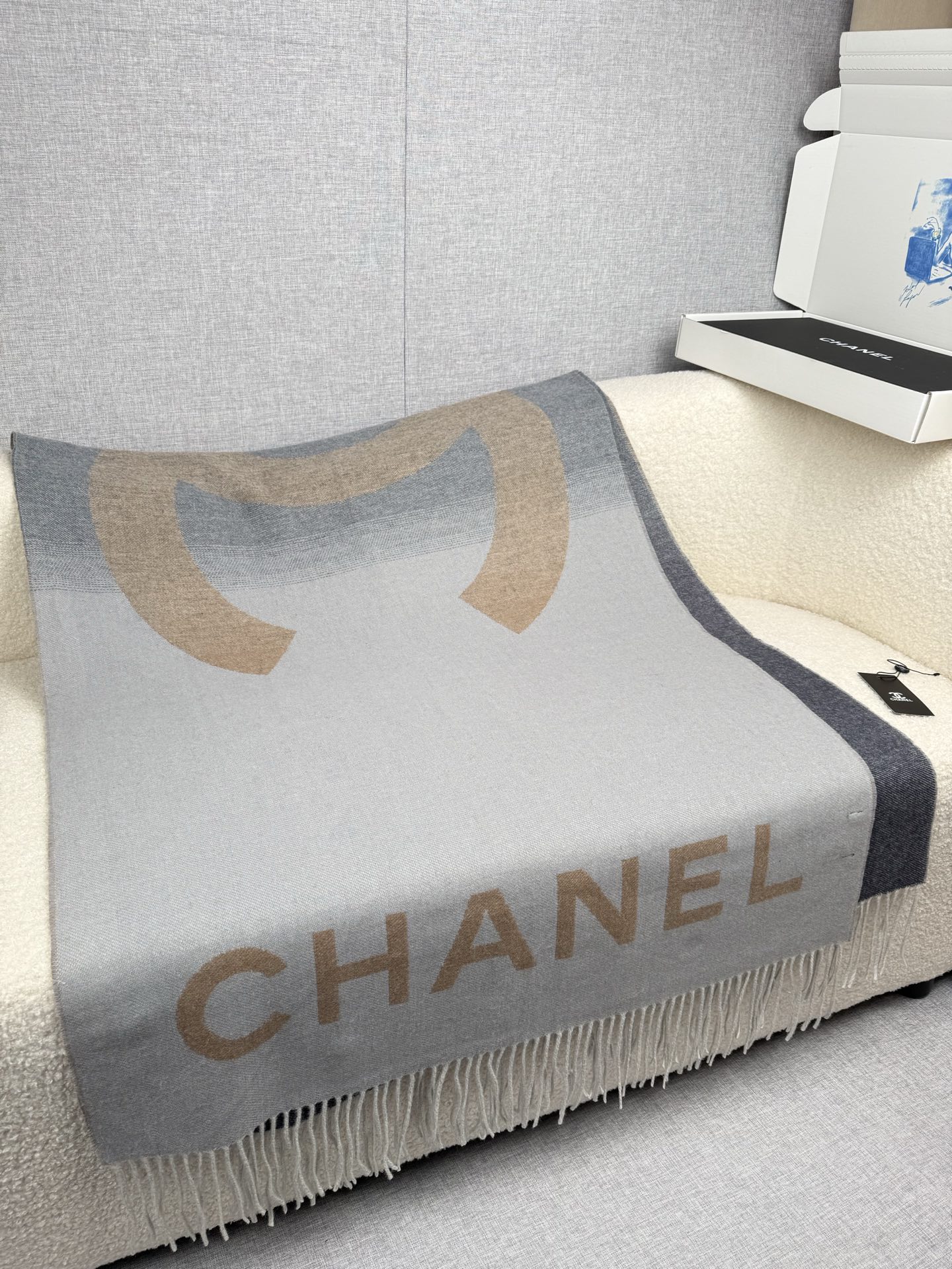 ￥。CHANEL。️超级大福利！【年轻时髦范儿！香粉看过来~】同步专柜！Chan*l 最新秋冬羊绒款，真