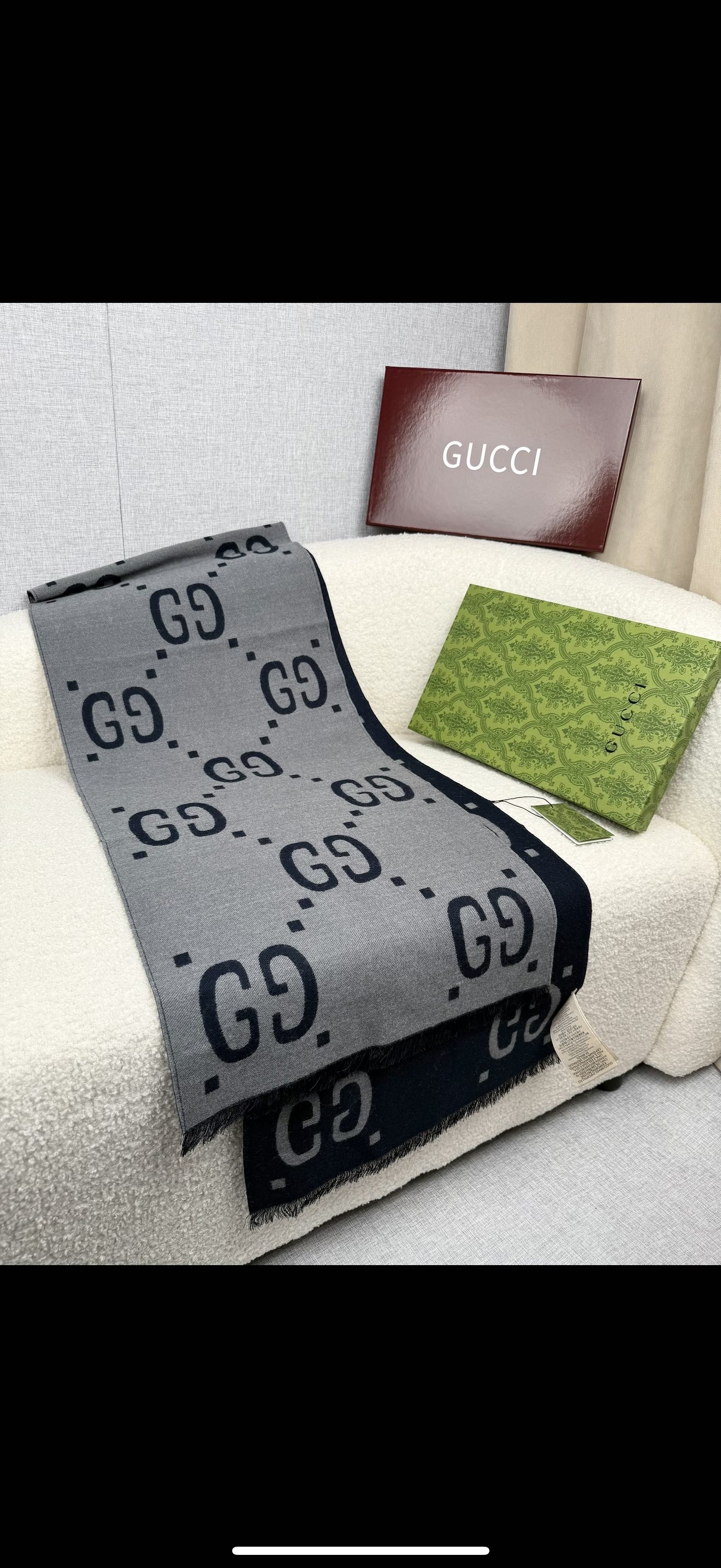 ￥。G家。大G*专柜的大爆款~就喜欢这种GG腔调！价格超级给力，福利推荐！！专柜售价近4k＋！面料是强捻