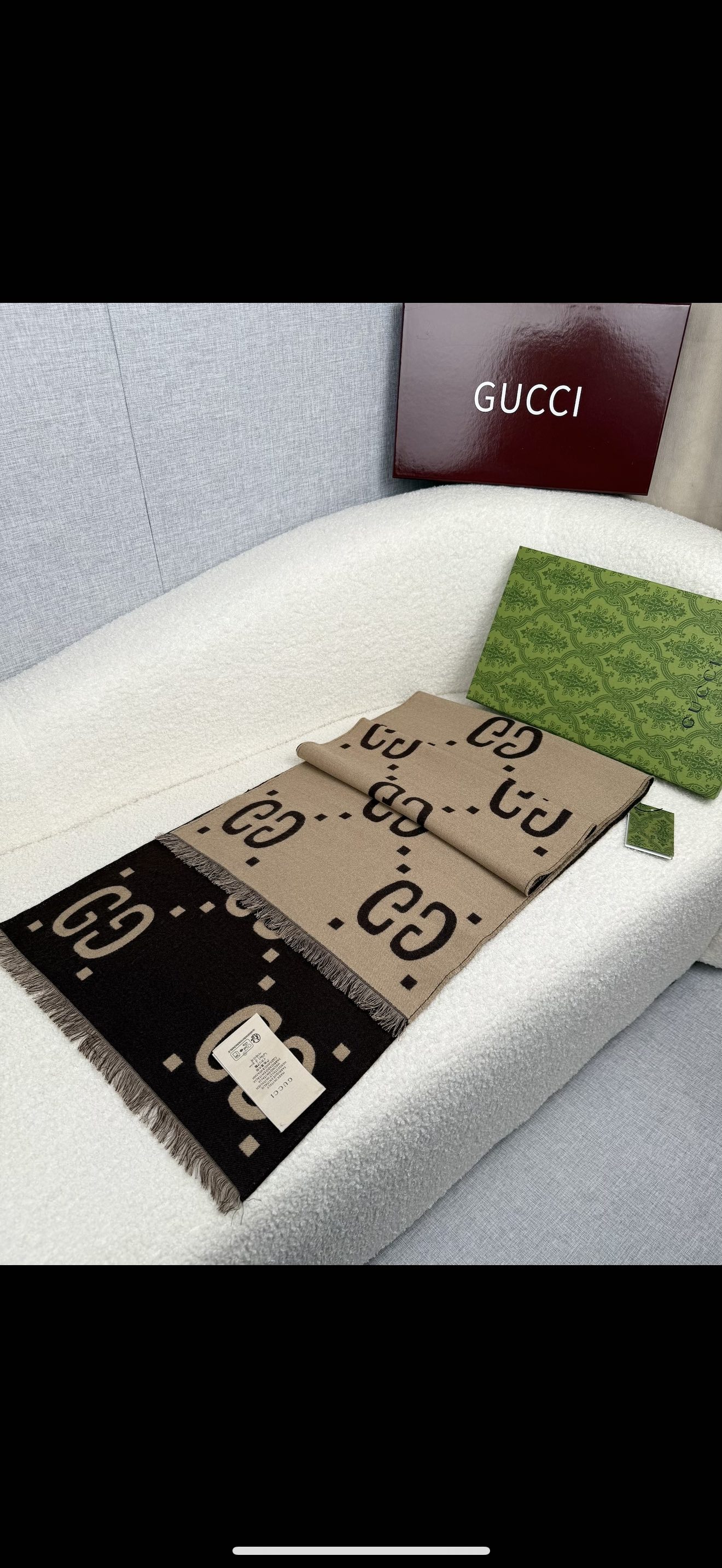 ￥。G家。大G*专柜的大爆款~就喜欢这种GG腔调！价格超级给力，福利推荐！！专柜售价近4k＋！面料是强捻