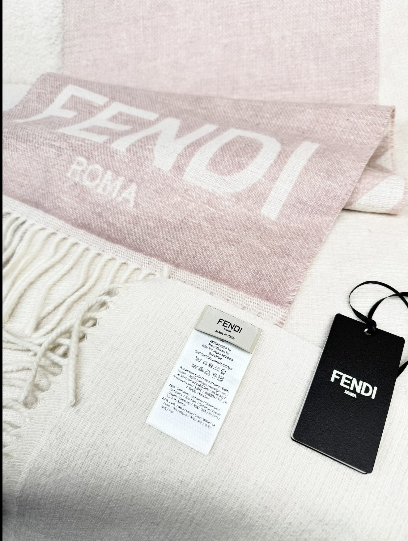 ￥。F家。【FF双面渐变】最新出炉 连代购图都少的新款 炒鸡无敌的美 双面双色提花渐变 羊绒羊毛原料 手