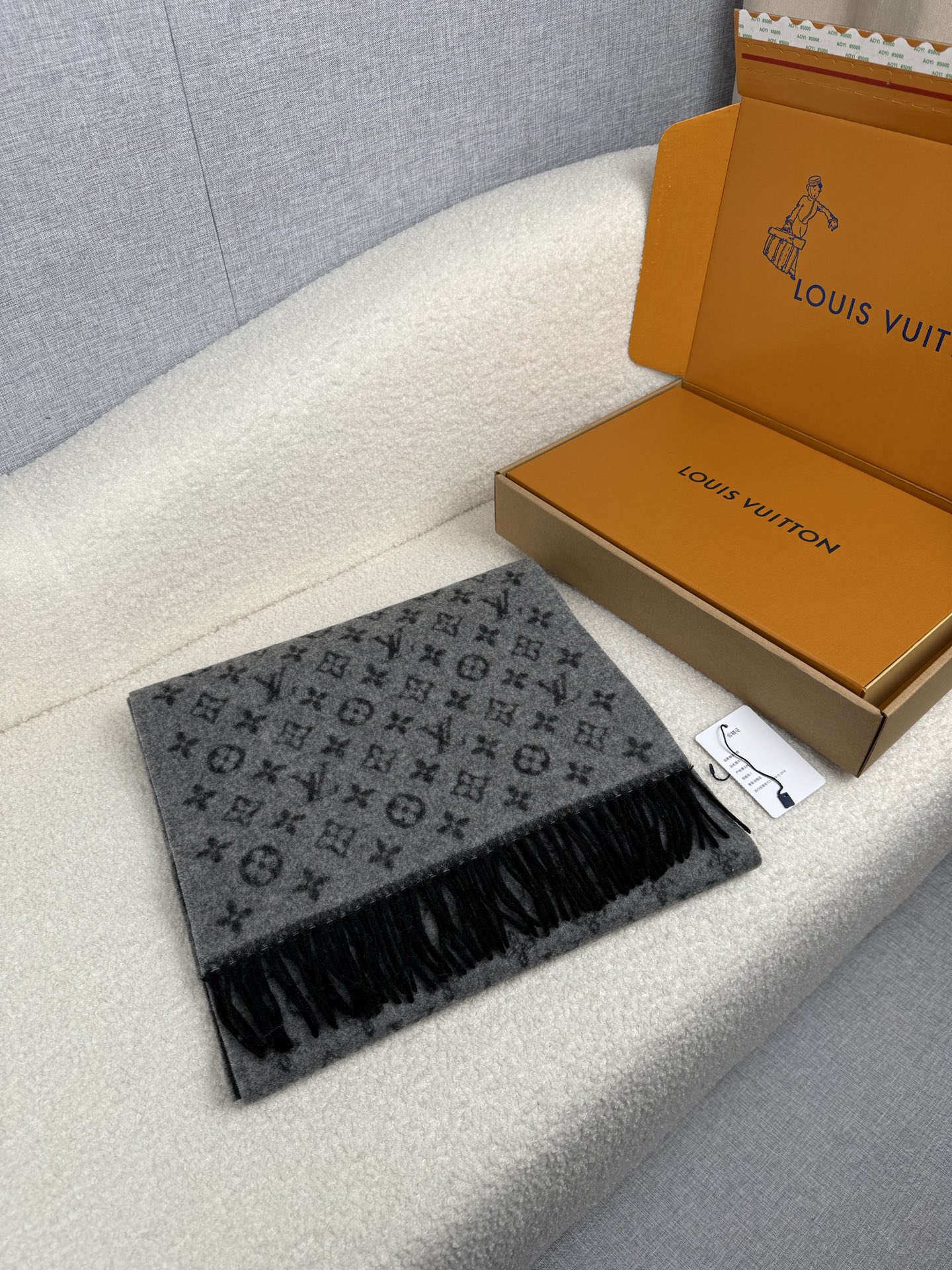 💰。 L家。【男士商务羊绒围巾】怒赞自留，难得的高端男款！家属福利！L非常正的男士围巾~面料大爱，非常柔