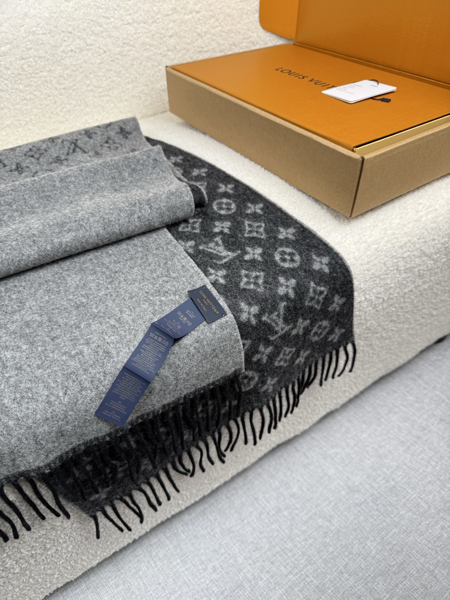 💰。 L家。【男士商务羊绒围巾】怒赞自留，难得的高端男款！家属福利！L非常正的男士围巾~面料大爱，非常柔