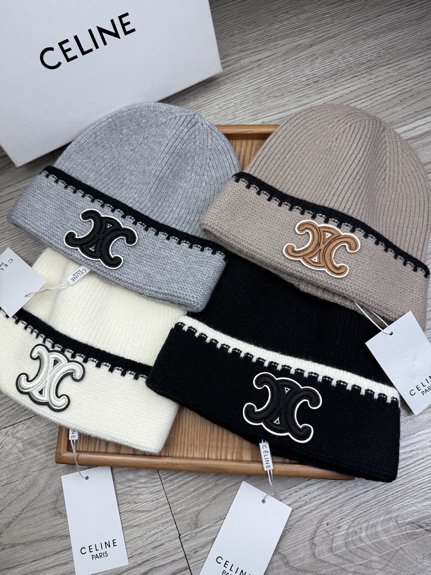 NO:579801,Special offer. Celine. Benefits!  [Fine wool knitted single hat] New style is on the shelves, a particularly affordable series of hats, the fabric is fine wool. The density is tight!  Wool knitted fabric feels comfortable and breathable!  Fashionable and chic!  A must-have item for going out on the street, age-reducing, fashionable, and very generous!  The shape of the hat is very nice!  And the price is very beautiful!  It’s a great item to give as a gift or for personal use!  !  Complete trademark hangtags!  !  There are many styles and colors!  Hats, bucket hats, baseball caps, knitted hats, hats, celine, espadrilles, hats19860909特价.赛琳.福利！【细毛线针织单帽】新款上架,特别实惠的一个系列帽子,面料细毛线.密度紧致！毛线针织面料手感舒适透气性好！款式新颖别致！出街必备单品,减龄又时尚,非常大方！帽型特别好看！而且价格非常美丽！送人自用都是非常不错的一款单品哦！！商标吊牌齐全！！款式多多,颜色多多！帽子渔夫帽棒球帽针织帽,帽子,celine,espadrilles,hats,hat