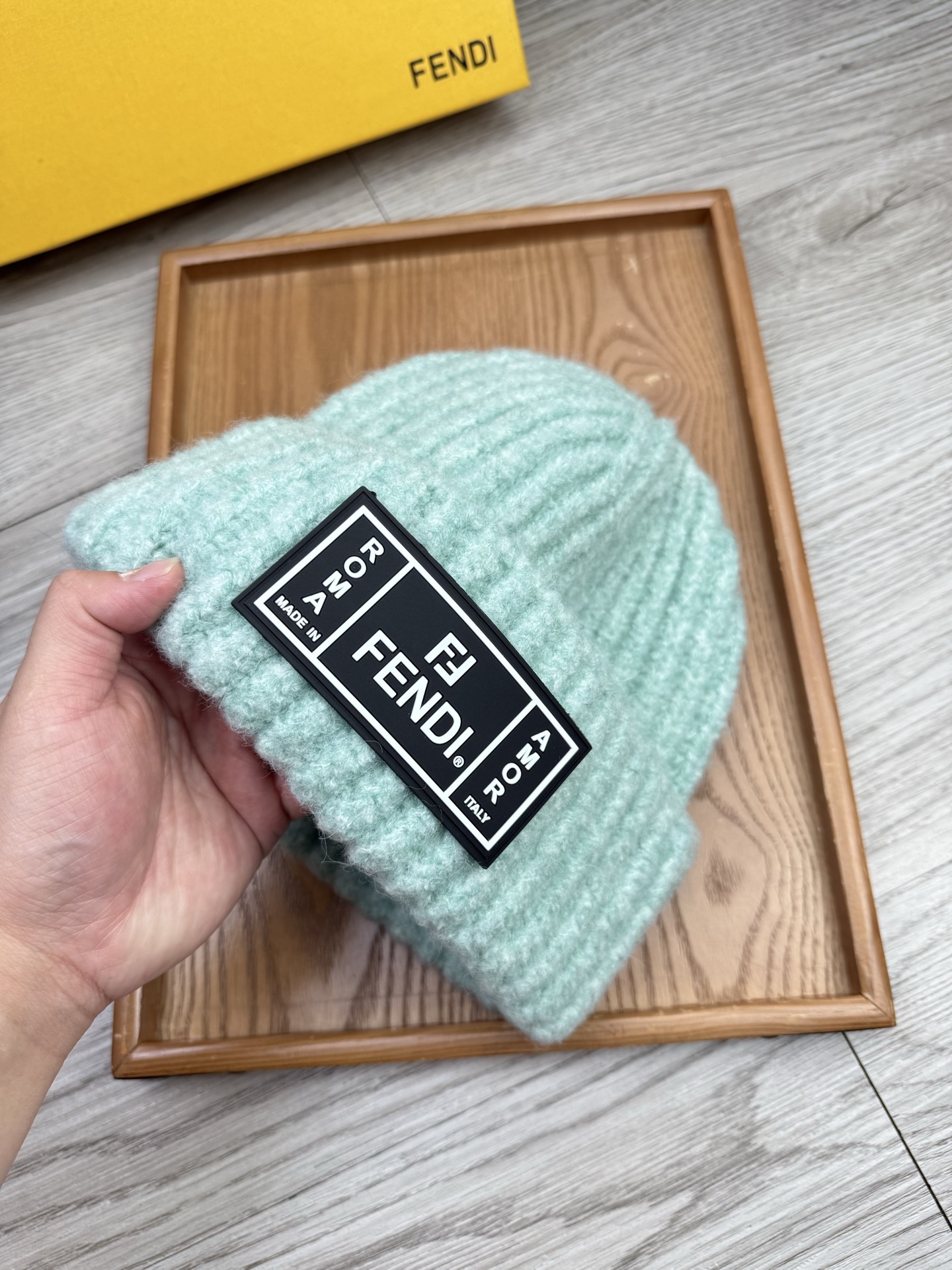 。F家。福利！【细毛线针织单帽】新款上架，特别实惠的一个系列帽子，面料：细毛线。密度紧致！毛线针织面料手