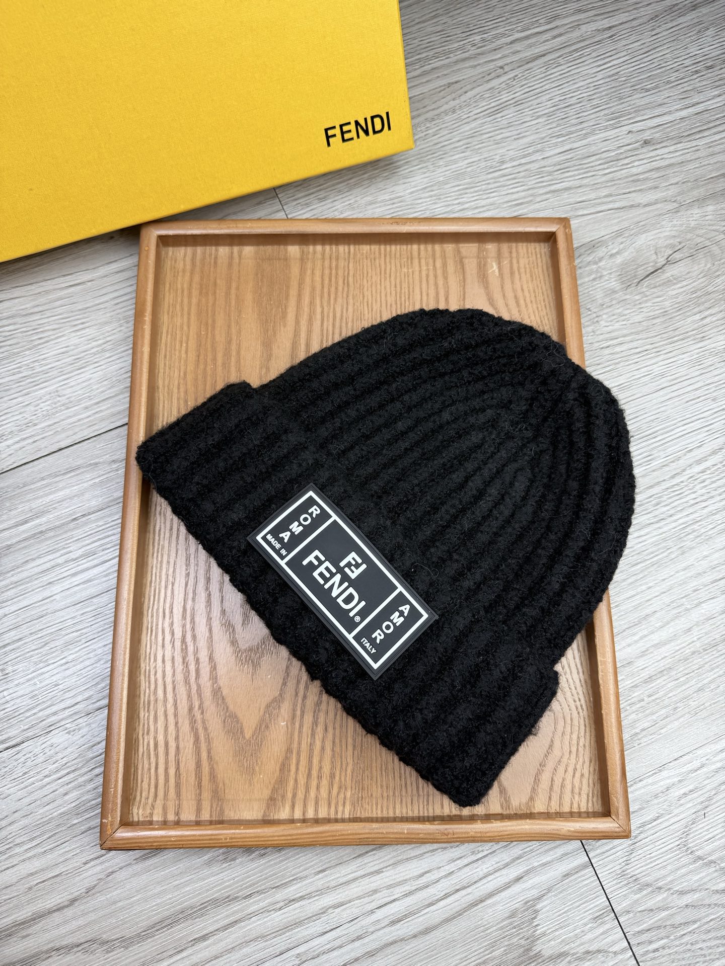 。F家。福利！【细毛线针织单帽】新款上架，特别实惠的一个系列帽子，面料：细毛线。密度紧致！毛线针织面料手