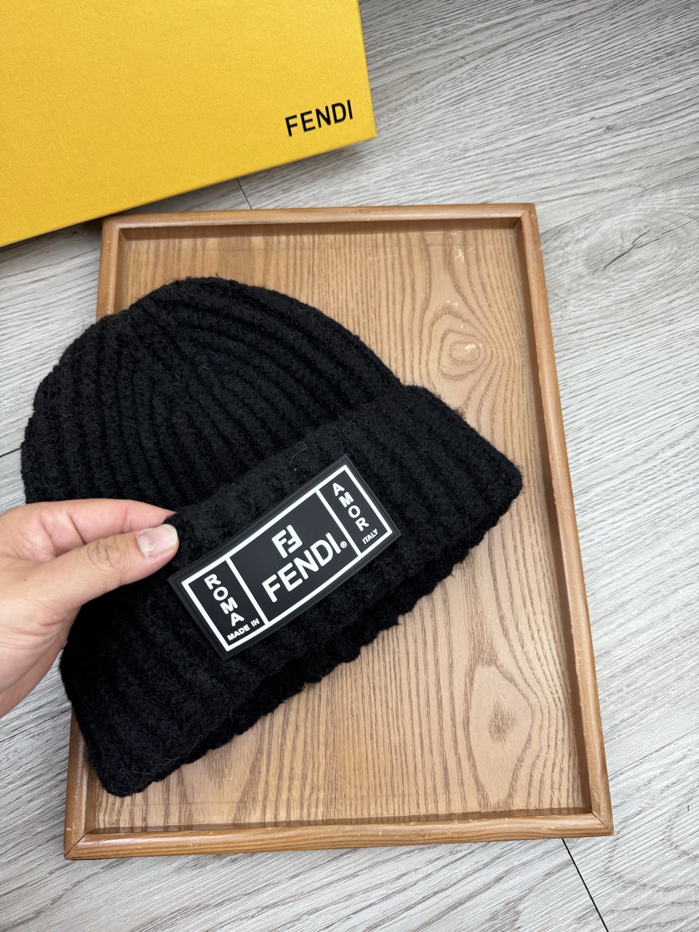 。F家。福利！【细毛线针织单帽】新款上架，特别实惠的一个系列帽子，面料：细毛线。密度紧致！毛线针织面料手