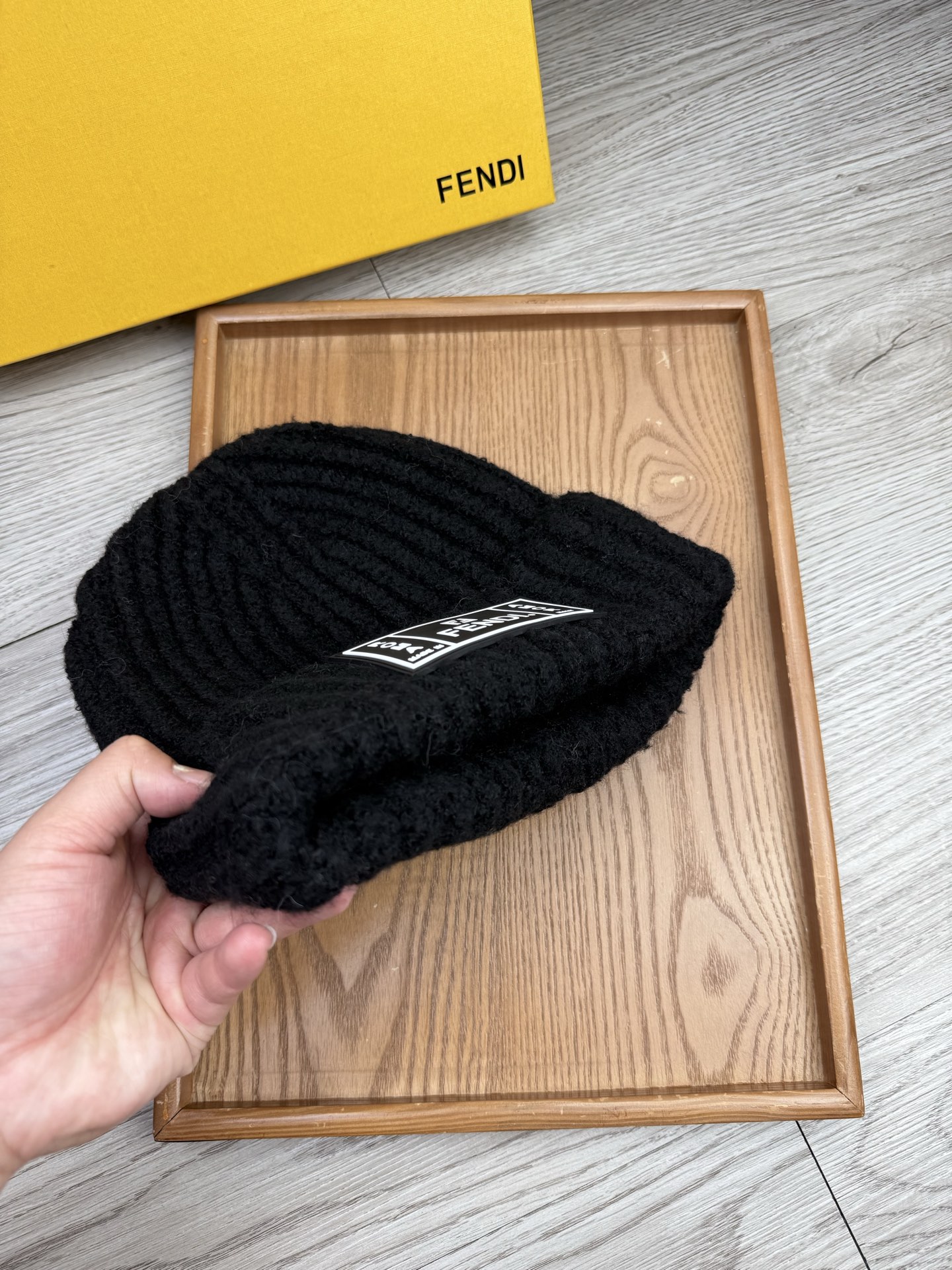 。F家。福利！【细毛线针织单帽】新款上架，特别实惠的一个系列帽子，面料：细毛线。密度紧致！毛线针织面料手