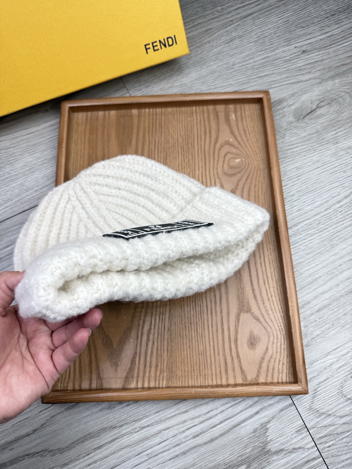 。F家。福利！【细毛线针织单帽】新款上架，特别实惠的一个系列帽子，面料：细毛线。密度紧致！毛线针织面料手