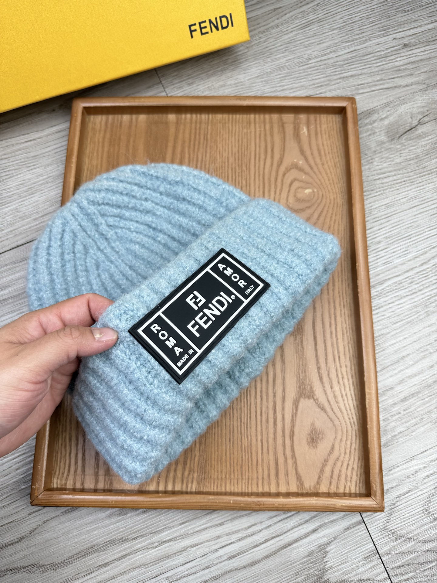 。F家。福利！【细毛线针织单帽】新款上架，特别实惠的一个系列帽子，面料：细毛线。密度紧致！毛线针织面料手