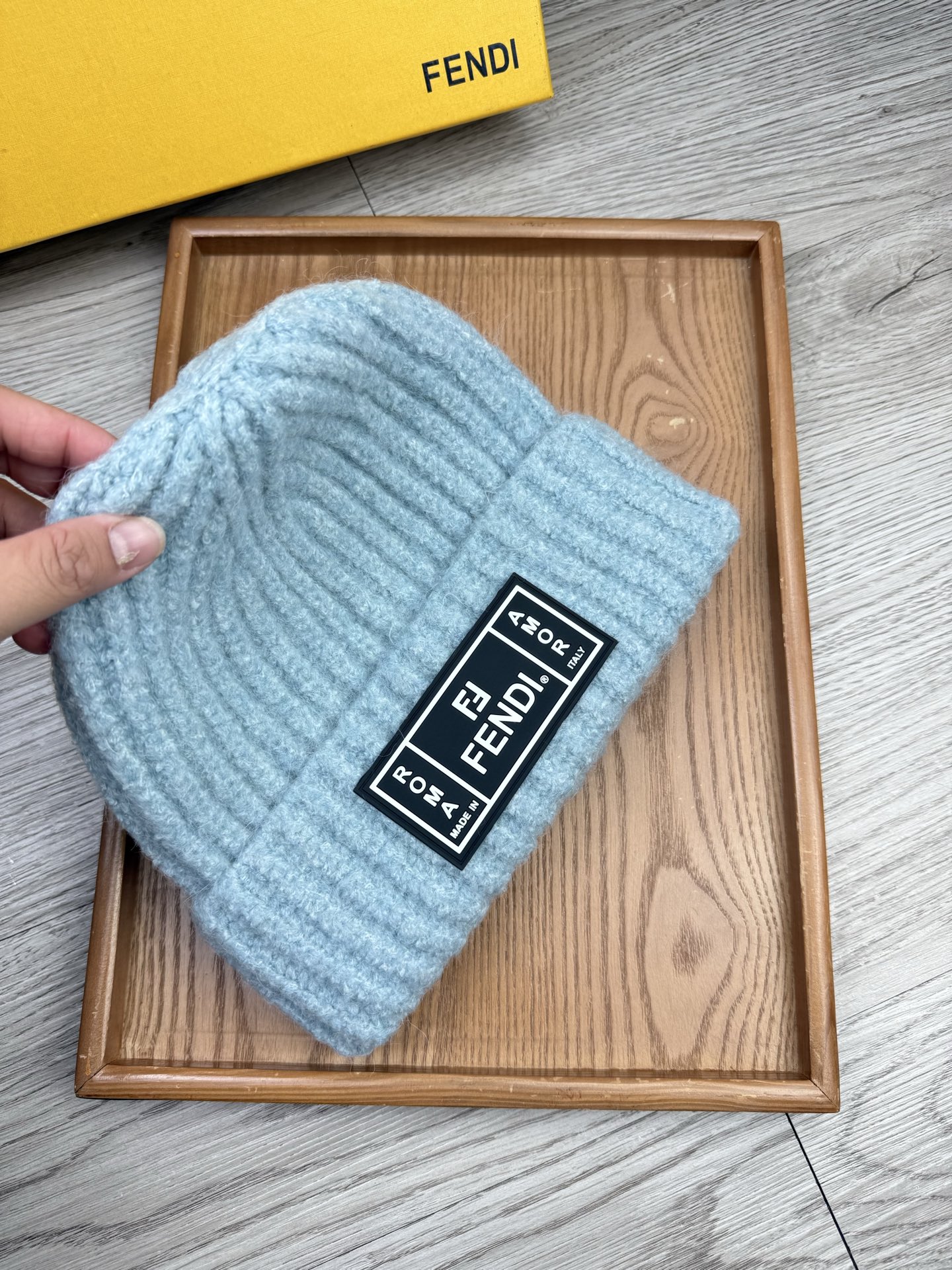 。F家。福利！【细毛线针织单帽】新款上架，特别实惠的一个系列帽子，面料：细毛线。密度紧致！毛线针织面料手