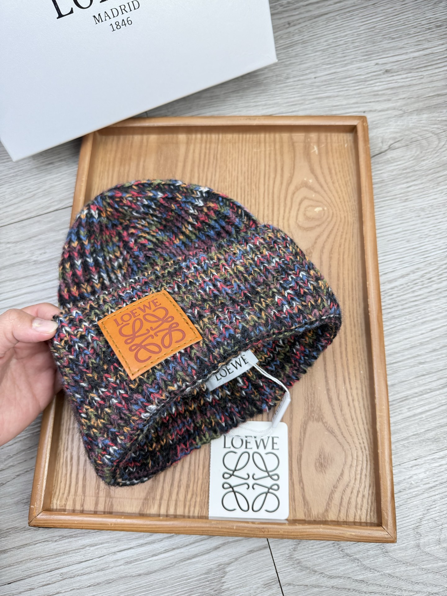 。Loewe。福利！【细毛线针织单帽】新款上架，特别实惠的一个系列帽子，面料：细毛线。密度紧致！毛线针织