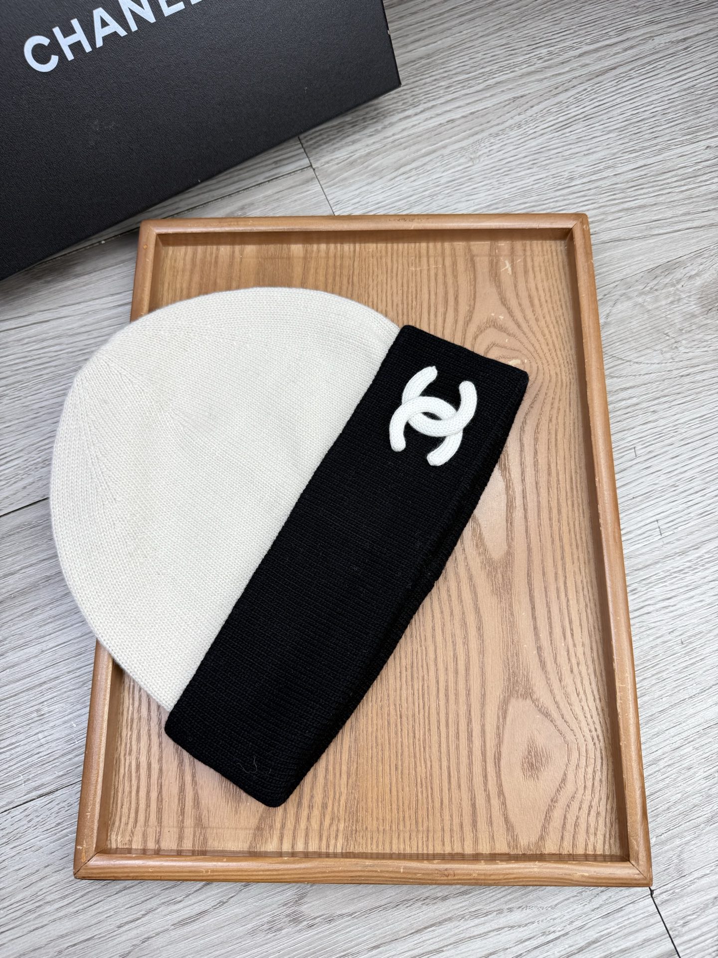 。C家。福利！【细羊毛针织单帽】新款上架，特别实惠的一个系列帽子，面料：细毛线。密度紧致！毛线针织面料手