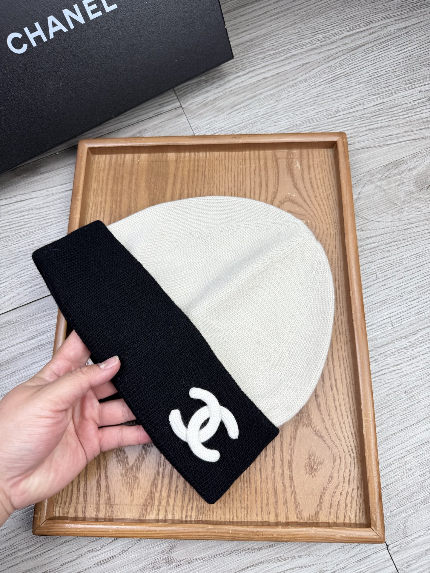 。C家。福利！【细羊毛针织单帽】新款上架，特别实惠的一个系列帽子，面料：细毛线。密度紧致！毛线针织面料手