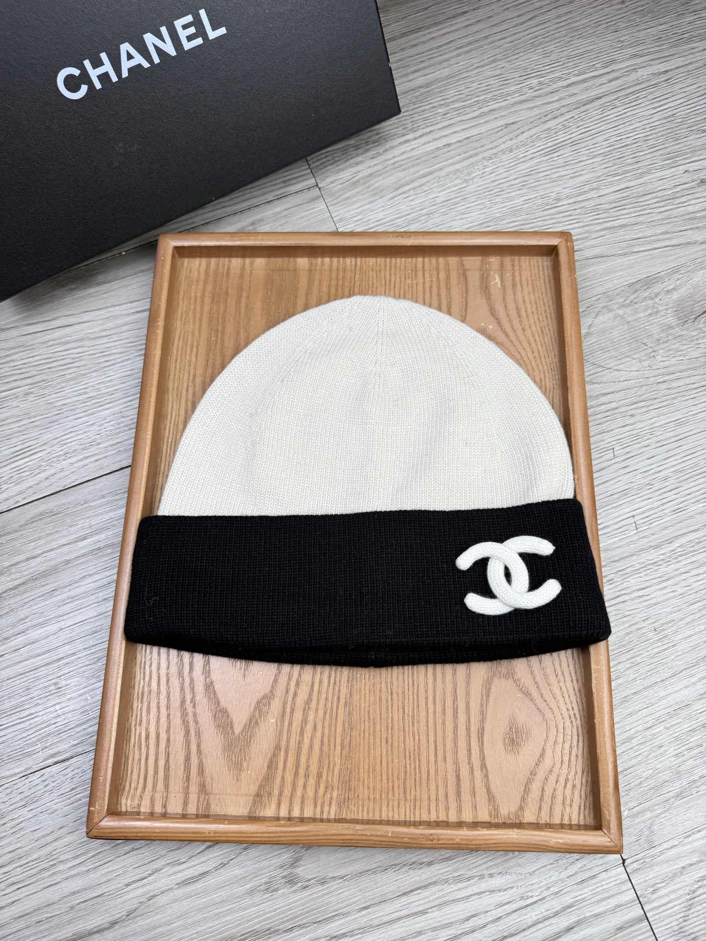 。C家。福利！【细羊毛针织单帽】新款上架，特别实惠的一个系列帽子，面料：细毛线。密度紧致！毛线针织面料手