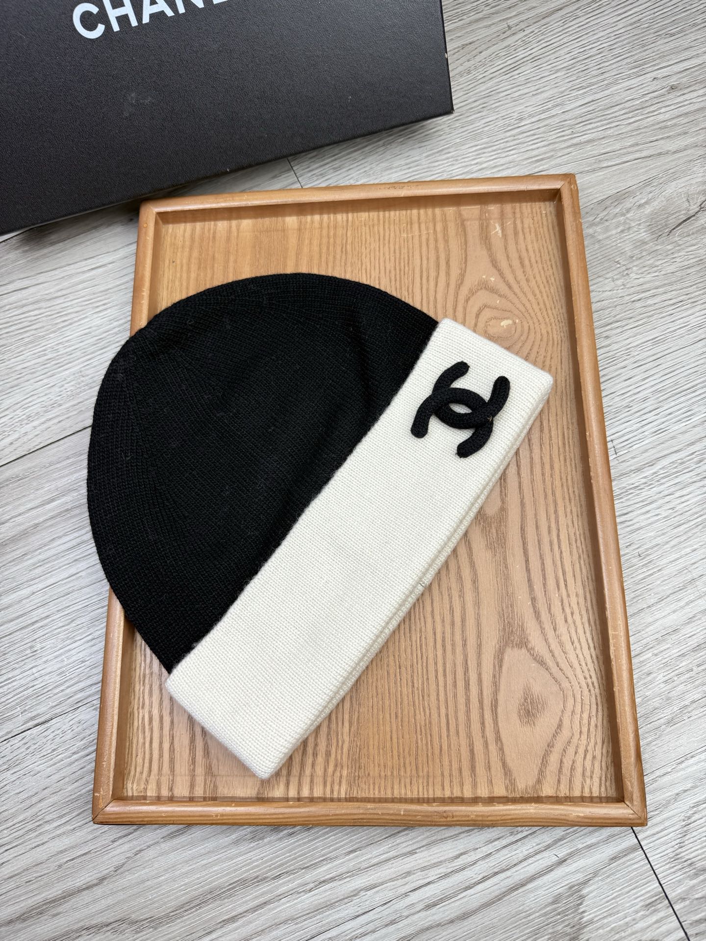 。C家。福利！【细羊毛针织单帽】新款上架，特别实惠的一个系列帽子，面料：细毛线。密度紧致！毛线针织面料手