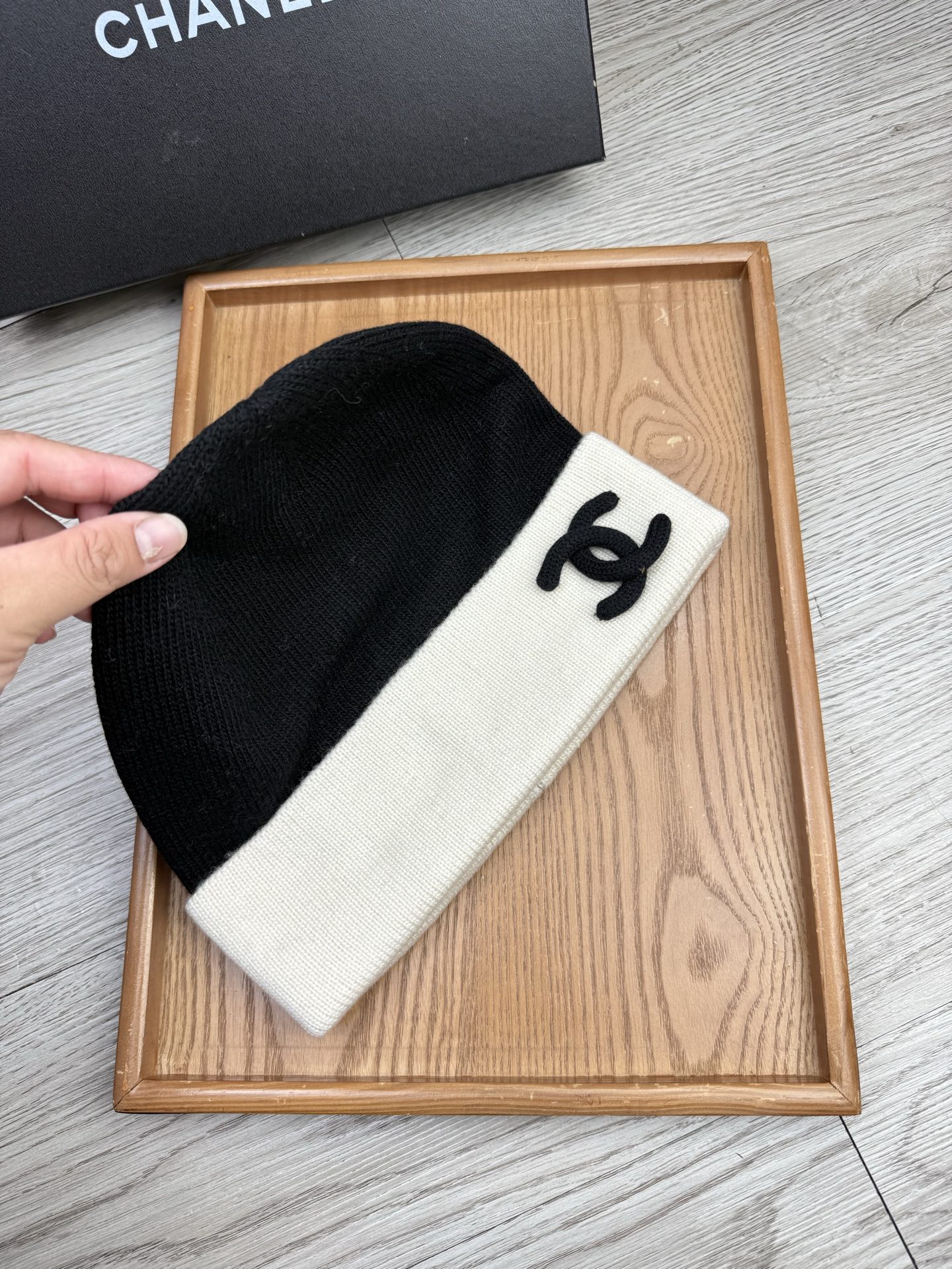 。C家。福利！【细羊毛针织单帽】新款上架，特别实惠的一个系列帽子，面料：细毛线。密度紧致！毛线针织面料手