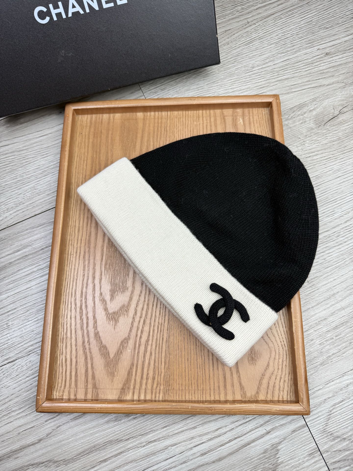 。C家。福利！【细羊毛针织单帽】新款上架，特别实惠的一个系列帽子，面料：细毛线。密度紧致！毛线针织面料手