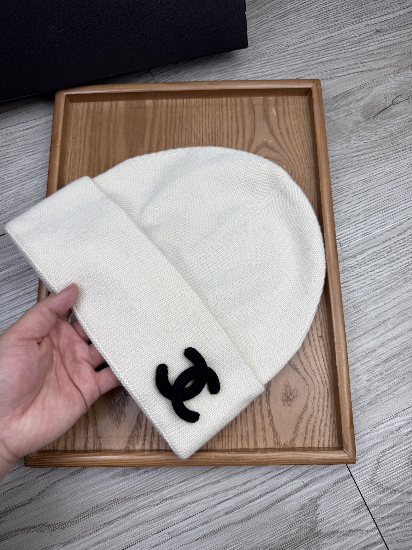 。C家。福利！【细羊毛针织单帽】新款上架，特别实惠的一个系列帽子，面料：细毛线。密度紧致！毛线针织面料手