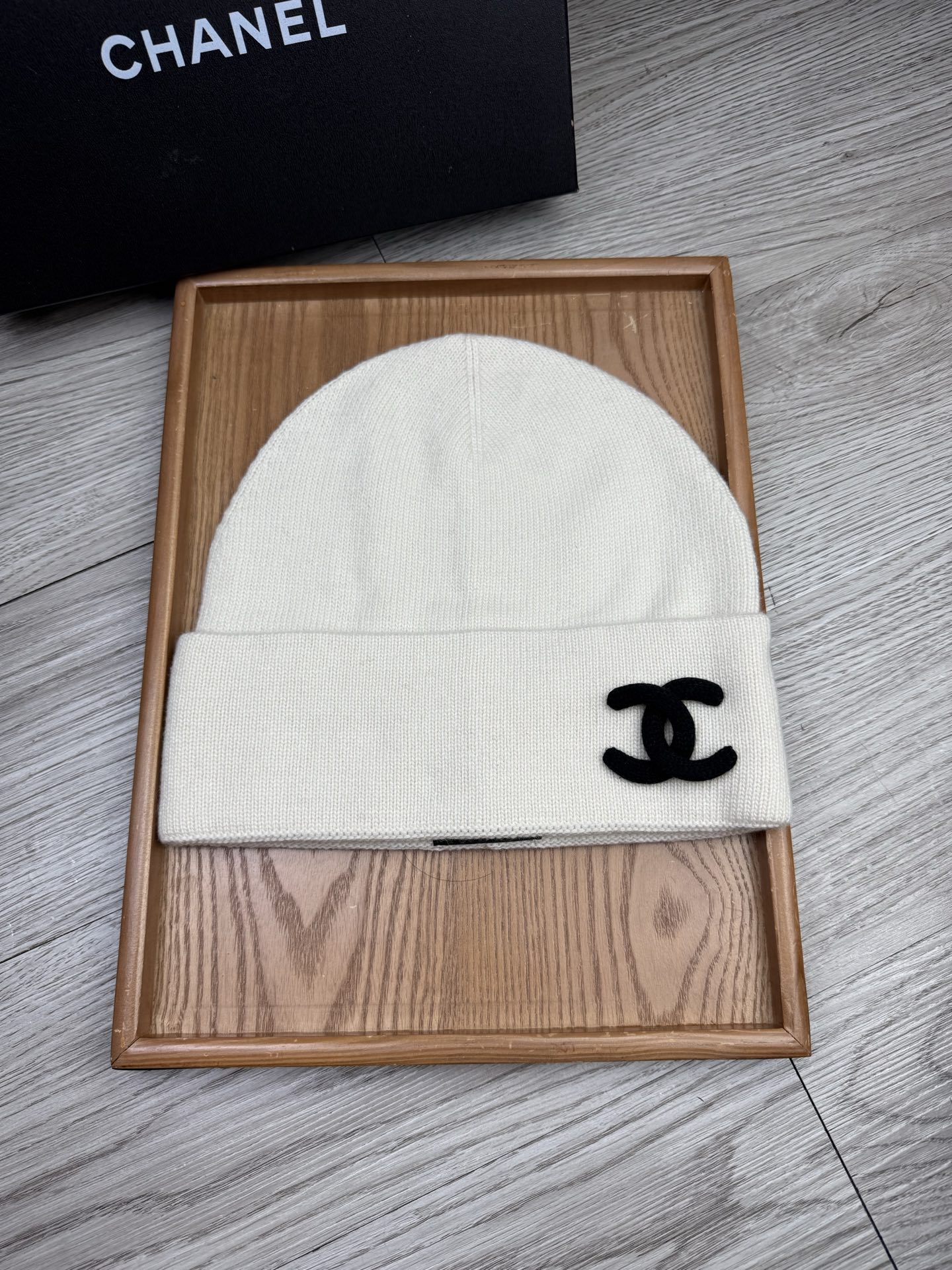 。C家。福利！【细羊毛针织单帽】新款上架，特别实惠的一个系列帽子，面料：细毛线。密度紧致！毛线针织面料手