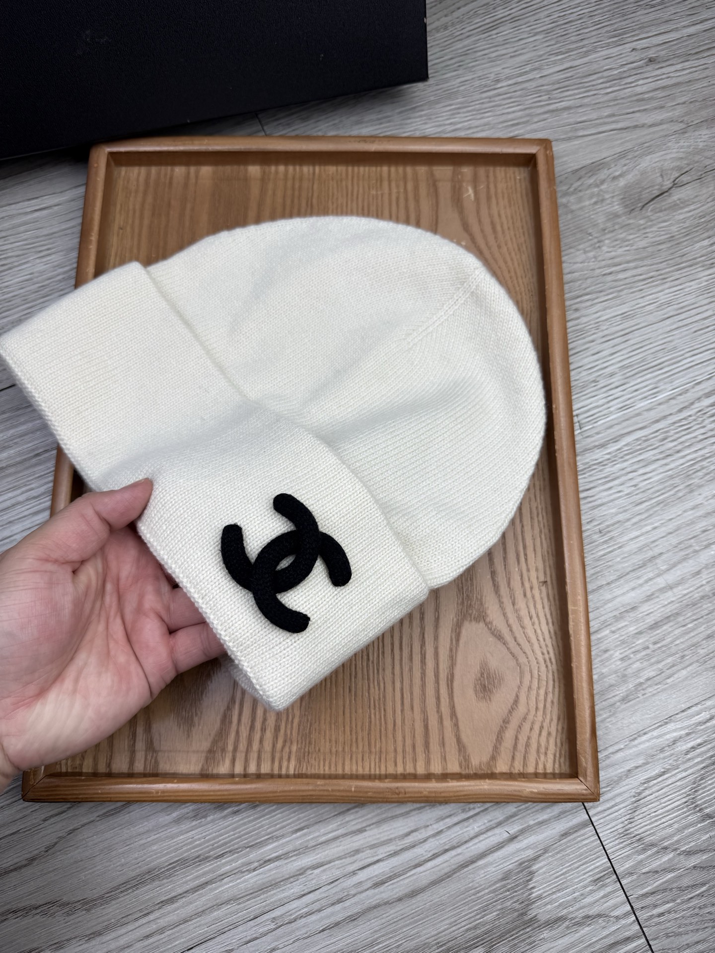 。C家。福利！【细羊毛针织单帽】新款上架，特别实惠的一个系列帽子，面料：细毛线。密度紧致！毛线针织面料手