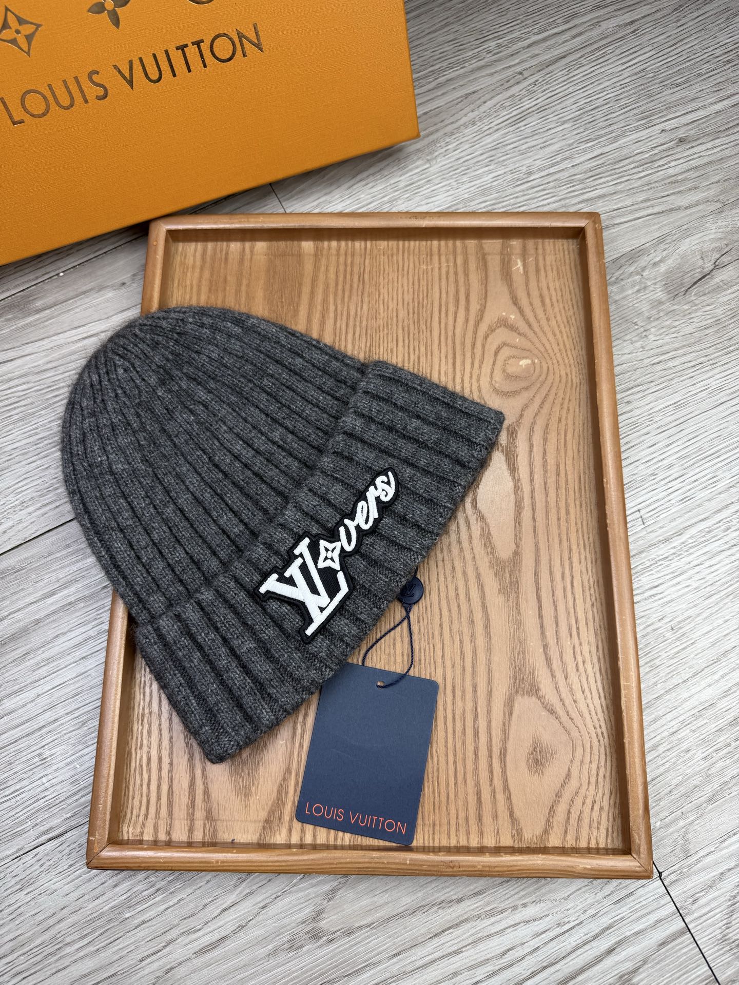 。L家。福利！【细羊毛针织单帽】新款上架，特别实惠的一个系列帽子，面料：细毛线。密度紧致！毛线针织面料手