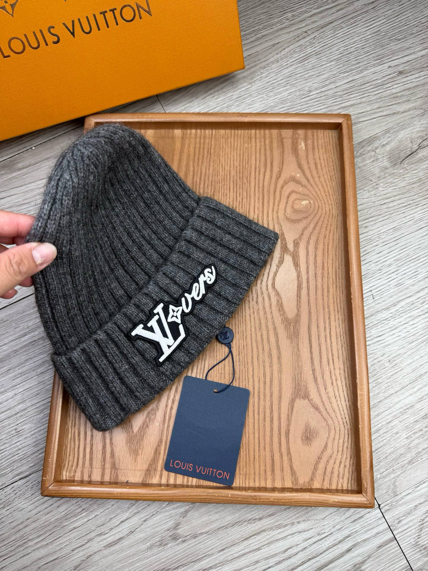 。L家。福利！【细羊毛针织单帽】新款上架，特别实惠的一个系列帽子，面料：细毛线。密度紧致！毛线针织面料手