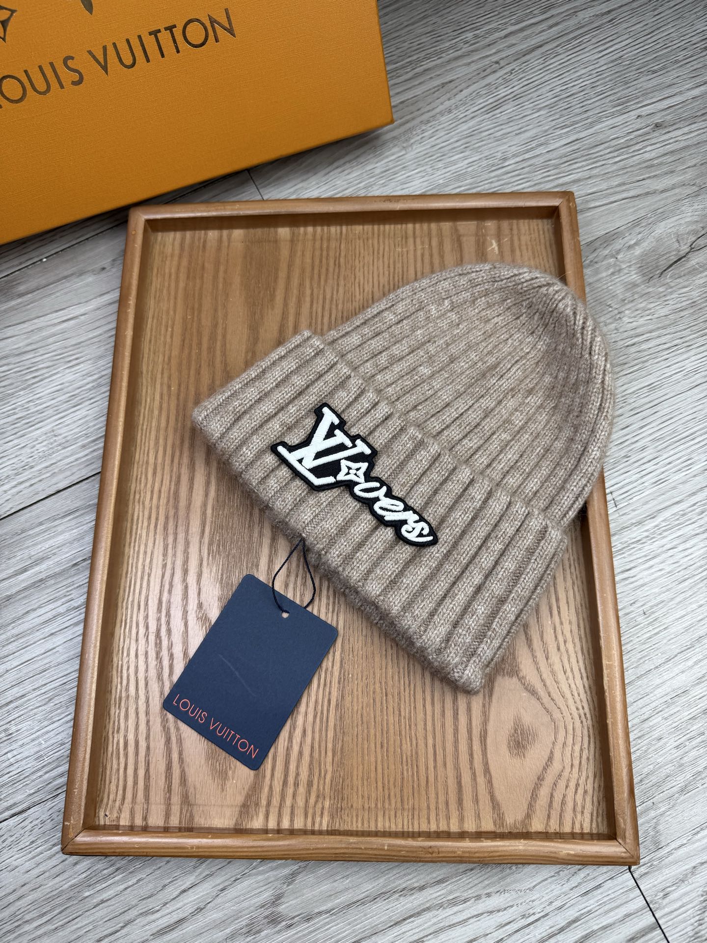 。L家。福利！【细羊毛针织单帽】新款上架，特别实惠的一个系列帽子，面料：细毛线。密度紧致！毛线针织面料手