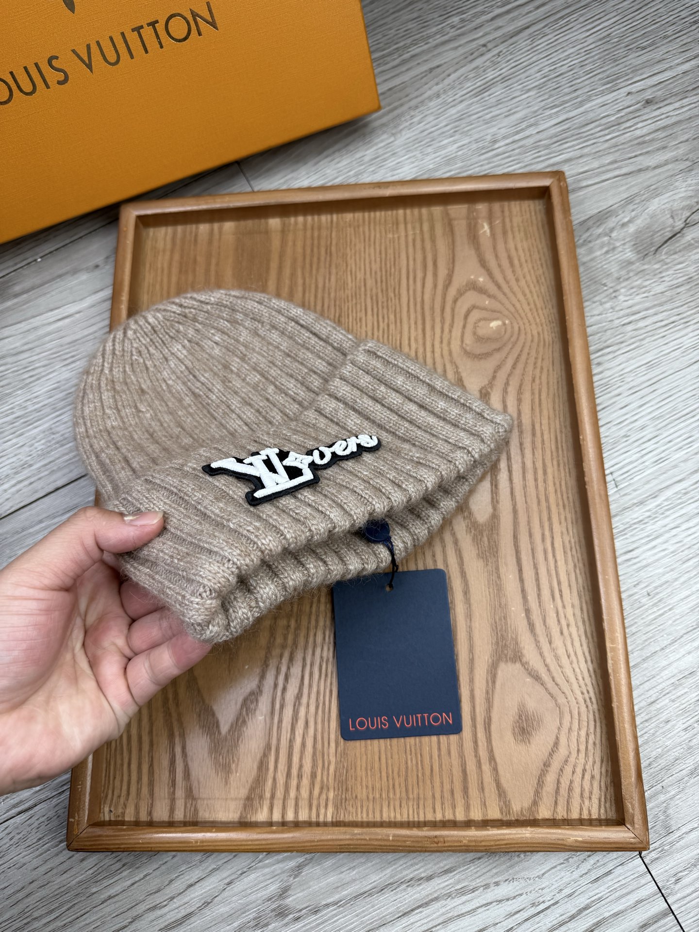 。L家。福利！【细羊毛针织单帽】新款上架，特别实惠的一个系列帽子，面料：细毛线。密度紧致！毛线针织面料手