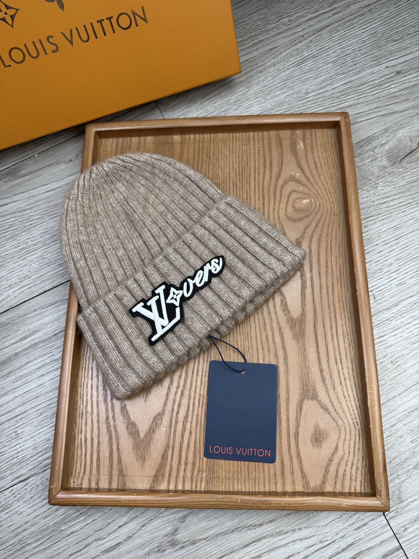 。L家。福利！【细羊毛针织单帽】新款上架，特别实惠的一个系列帽子，面料：细毛线。密度紧致！毛线针织面料手