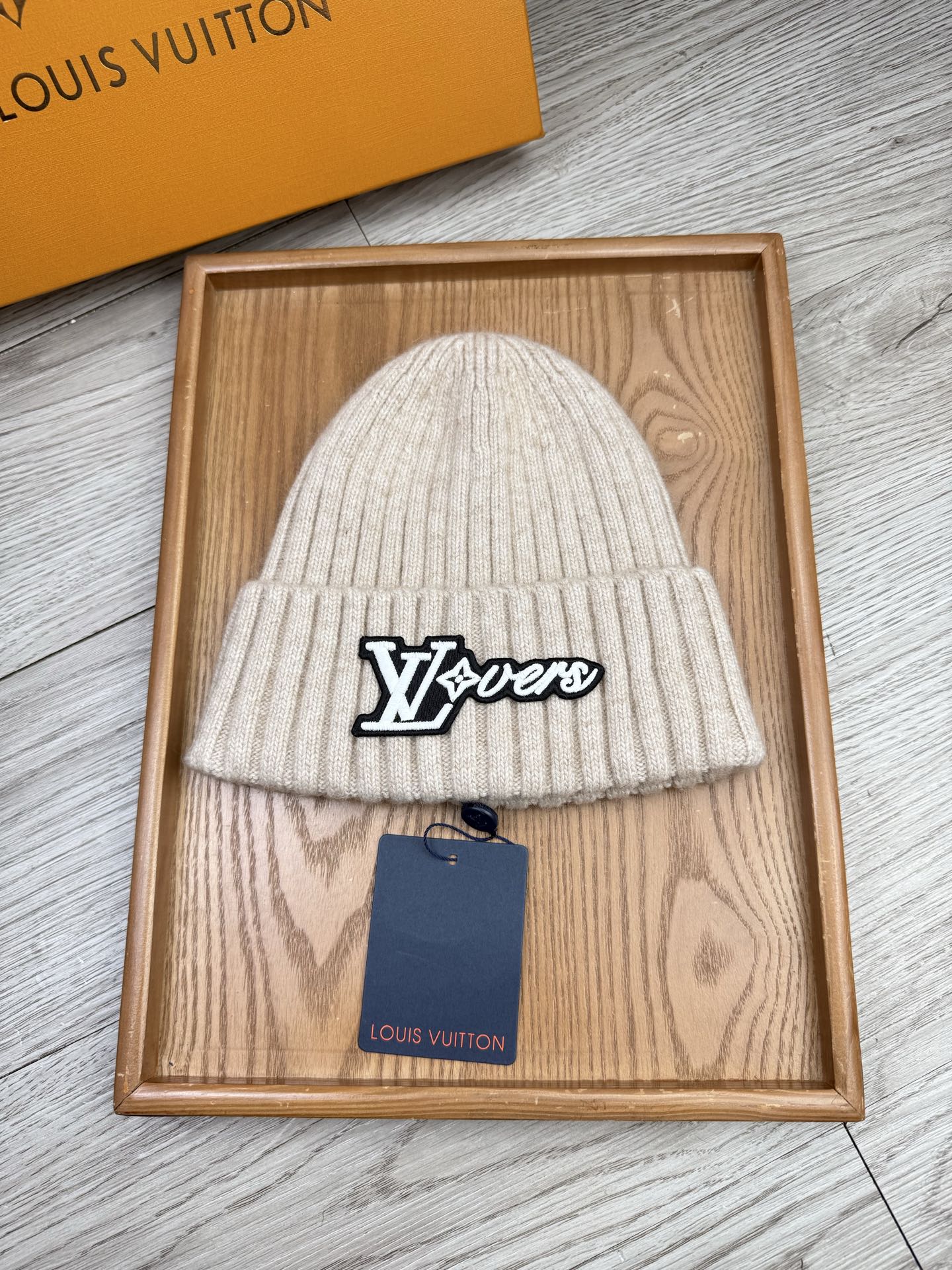 。L家。福利！【细羊毛针织单帽】新款上架，特别实惠的一个系列帽子，面料：细毛线。密度紧致！毛线针织面料手