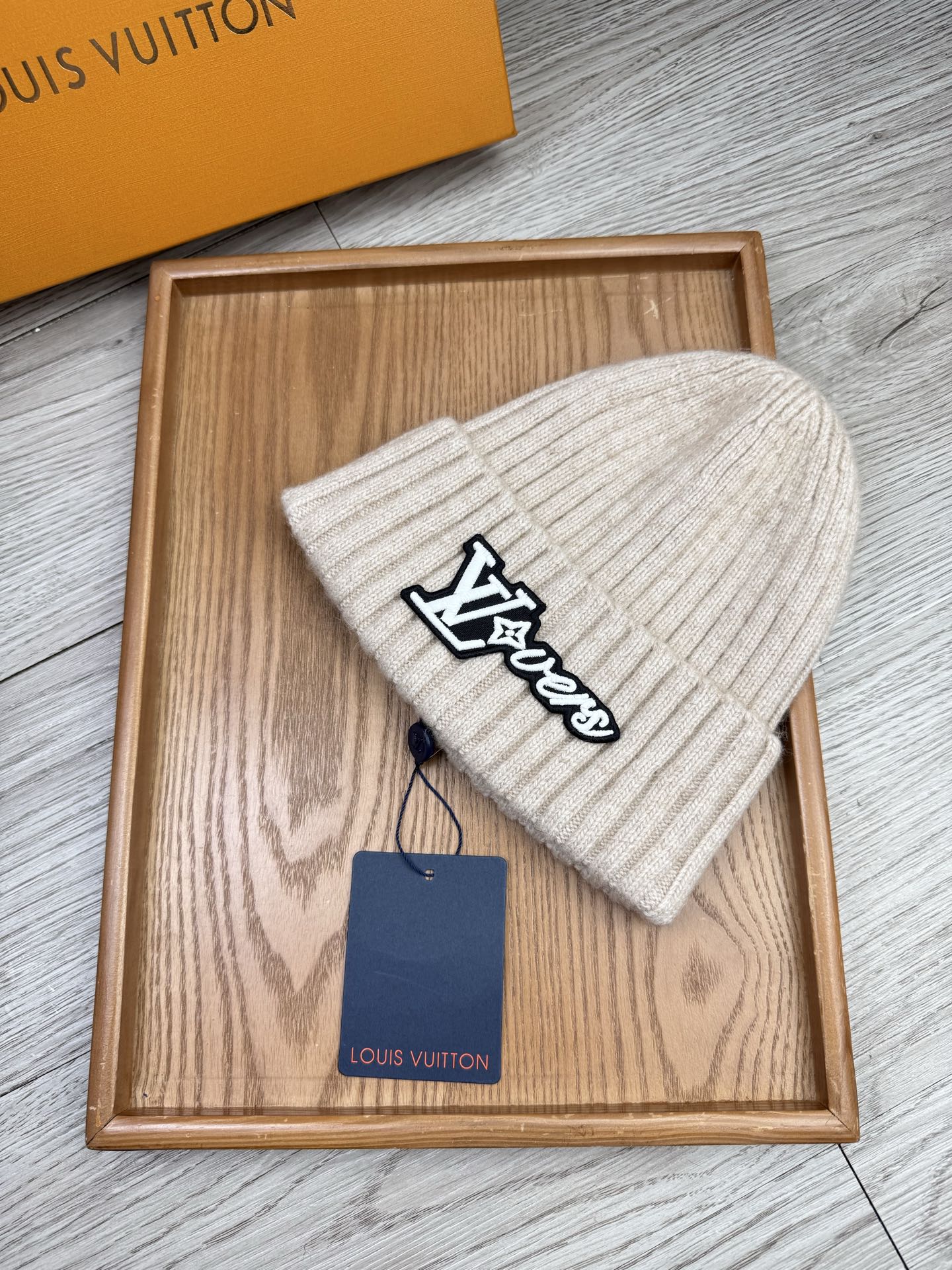 。L家。福利！【细羊毛针织单帽】新款上架，特别实惠的一个系列帽子，面料：细毛线。密度紧致！毛线针织面料手