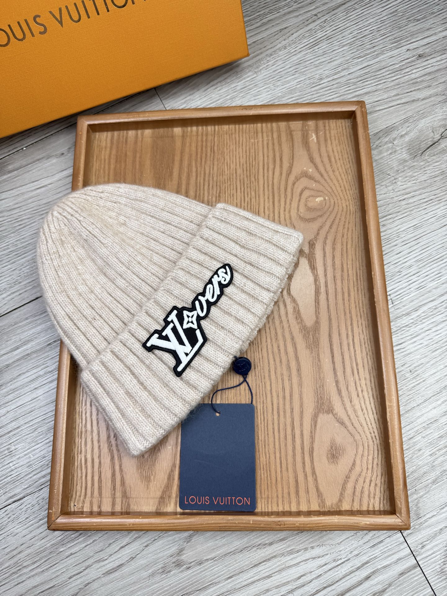 。L家。福利！【细羊毛针织单帽】新款上架，特别实惠的一个系列帽子，面料：细毛线。密度紧致！毛线针织面料手