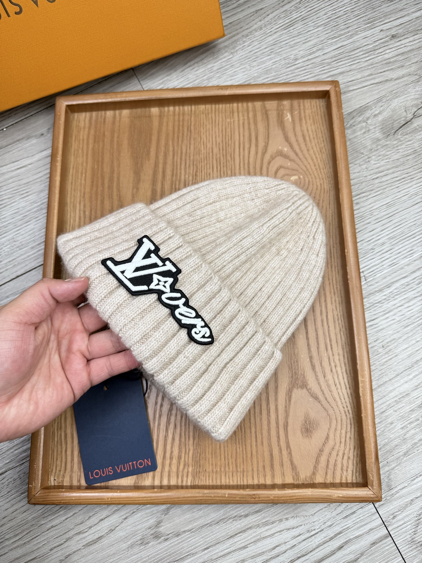 。L家。福利！【细羊毛针织单帽】新款上架，特别实惠的一个系列帽子，面料：细毛线。密度紧致！毛线针织面料手