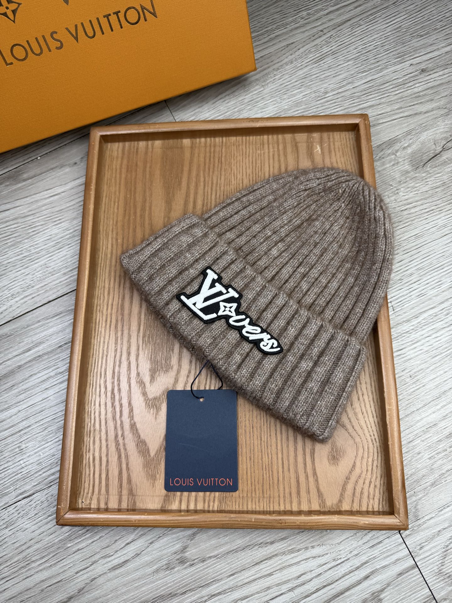 。L家。福利！【细羊毛针织单帽】新款上架，特别实惠的一个系列帽子，面料：细毛线。密度紧致！毛线针织面料手