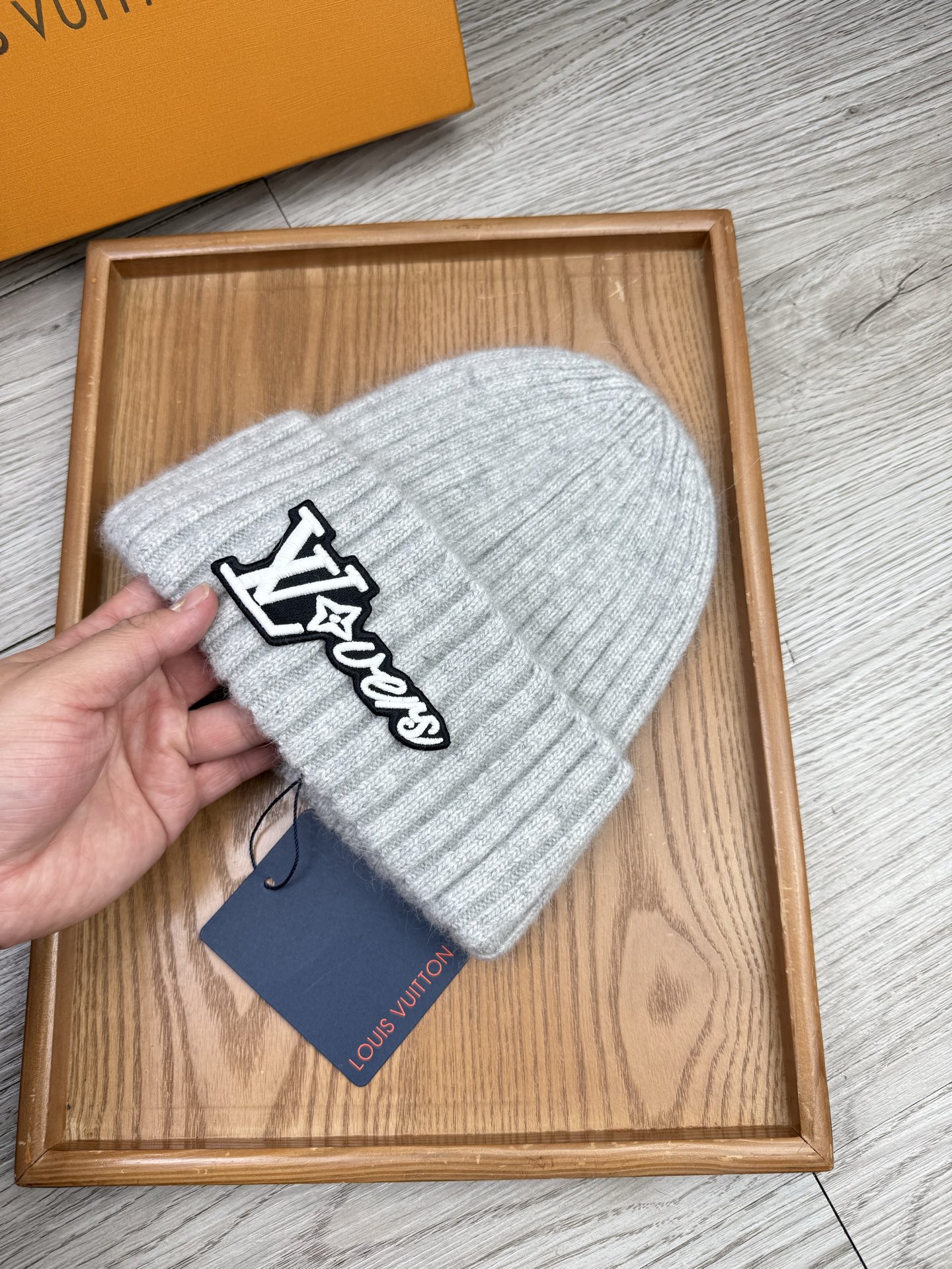 。L家。福利！【细羊毛针织单帽】新款上架，特别实惠的一个系列帽子，面料：细毛线。密度紧致！毛线针织面料手